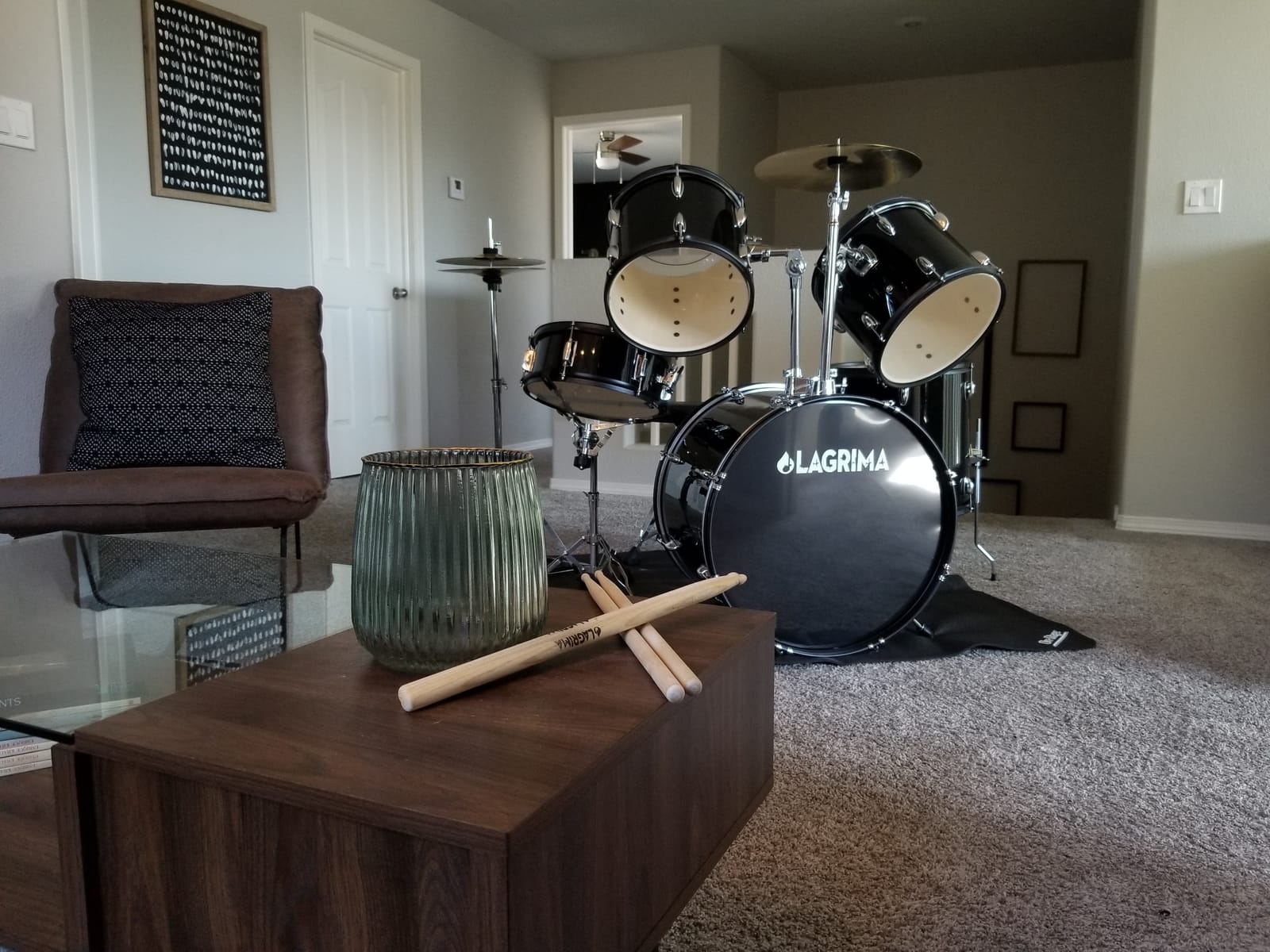 NOOBECR LAGRIMA 22 inch 5 Piece Full Size Complete Adult Drum Set with Adjustable Throne, Stainless Steel Cymbals, Pedal & 2 Drumsticks,Thick Drum Skin & Double Braced Hardware,Black customer photo 1