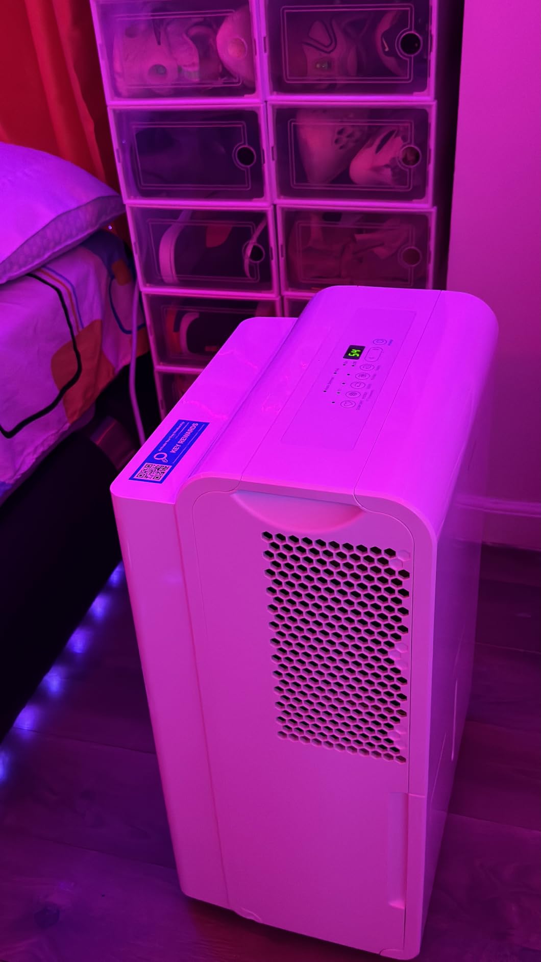 hOmeLabs Dehumidifier 7,000 Sq Ft 50 Pint (MAX 120 Pint at 95°F, 90% RH) customer photo 1