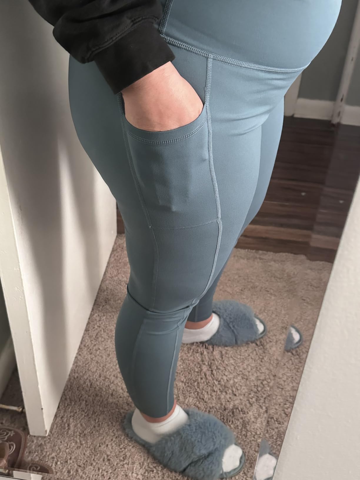 Colorfulkoala Essential 7/8 Leggings with Pockets customer photo 2