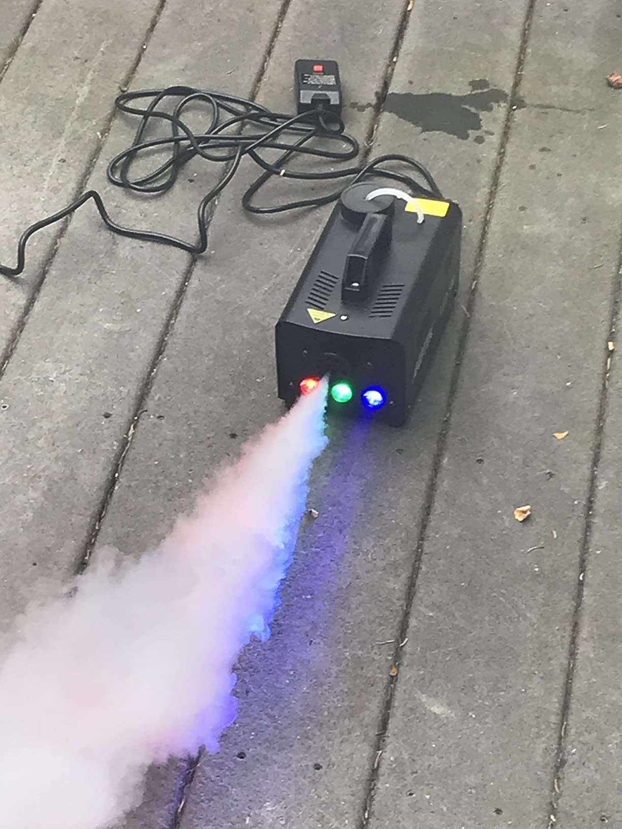 AGPTEK Fog Machine, 500W RGB LED Smoke Machine, Low Fluid Auto Shutoff customer photo 1