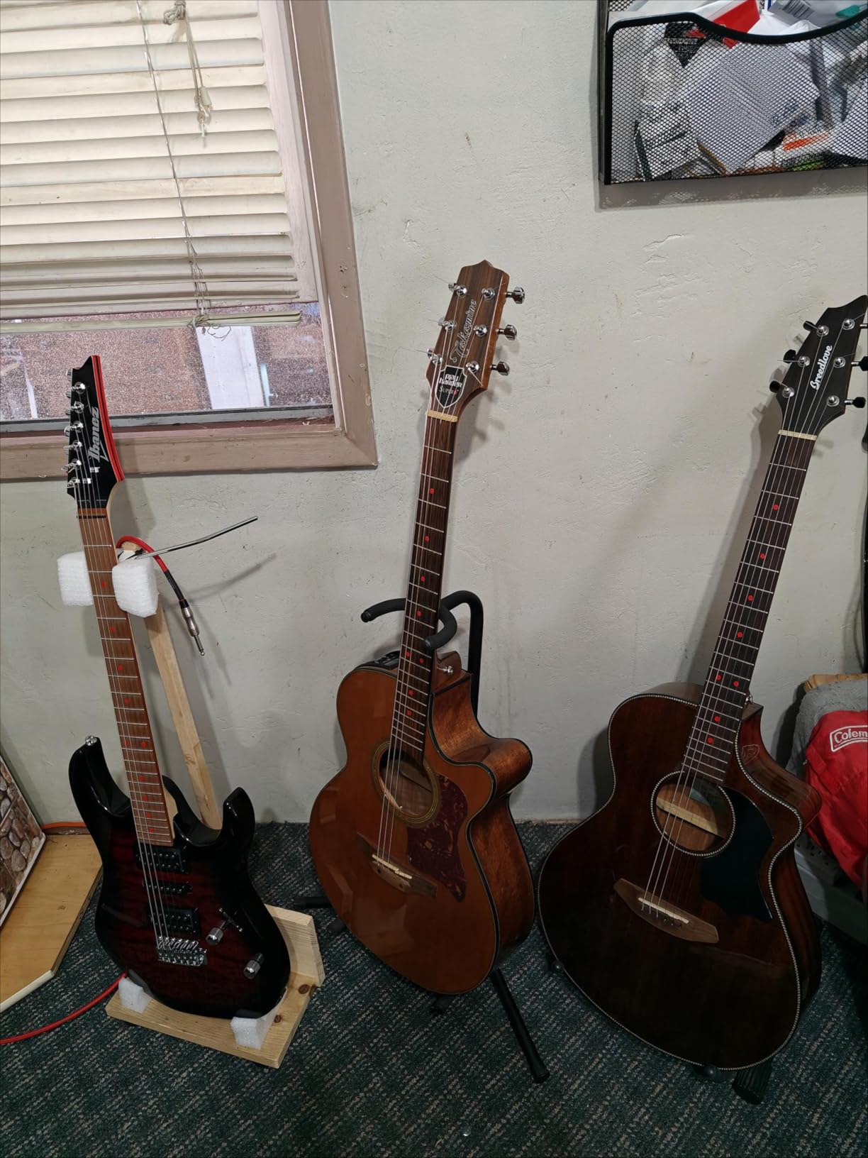 Ibanez Gio GRX70QA - Sunburst | Versatile electric guitar with HSH pickup configuration, poplar body, maple neck and floating tremolo customer photo 2