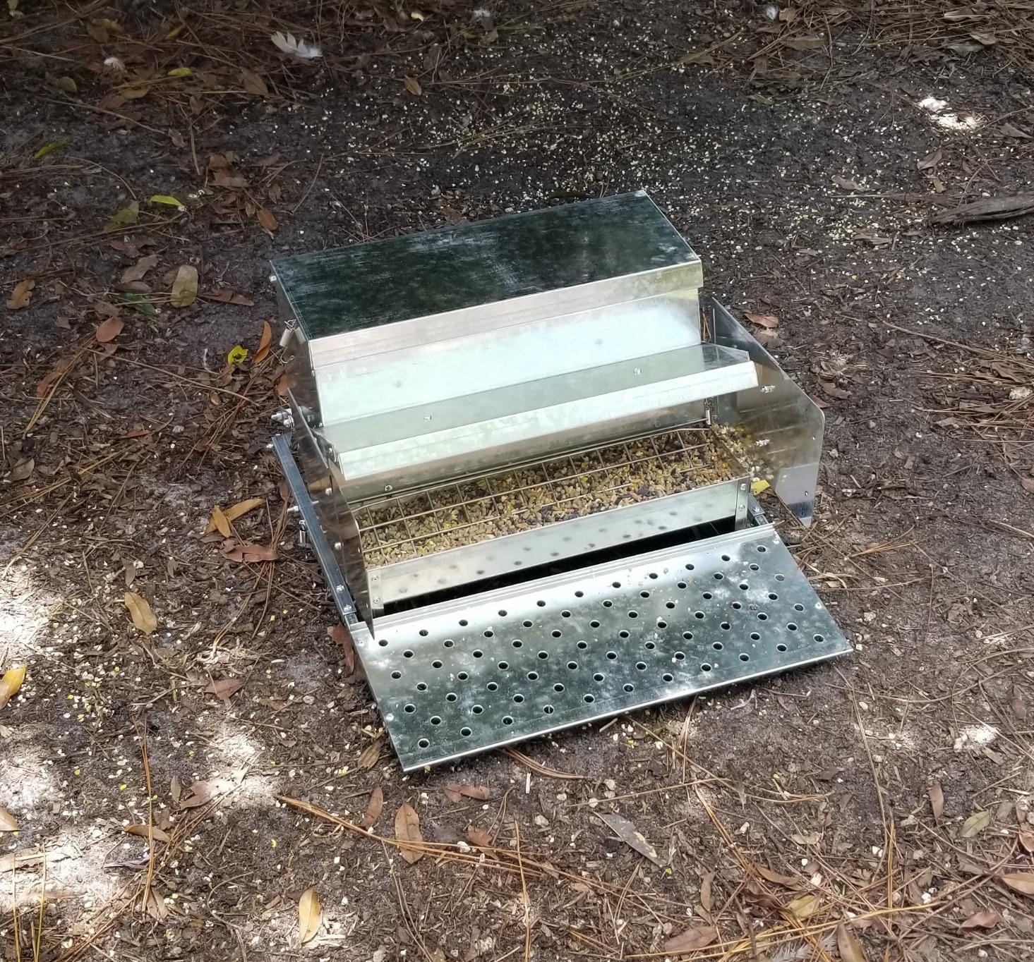 RentACoop Automatic Treadle Chicken Feeder, Rat Proof No Waste, 25 lb customer photo 1