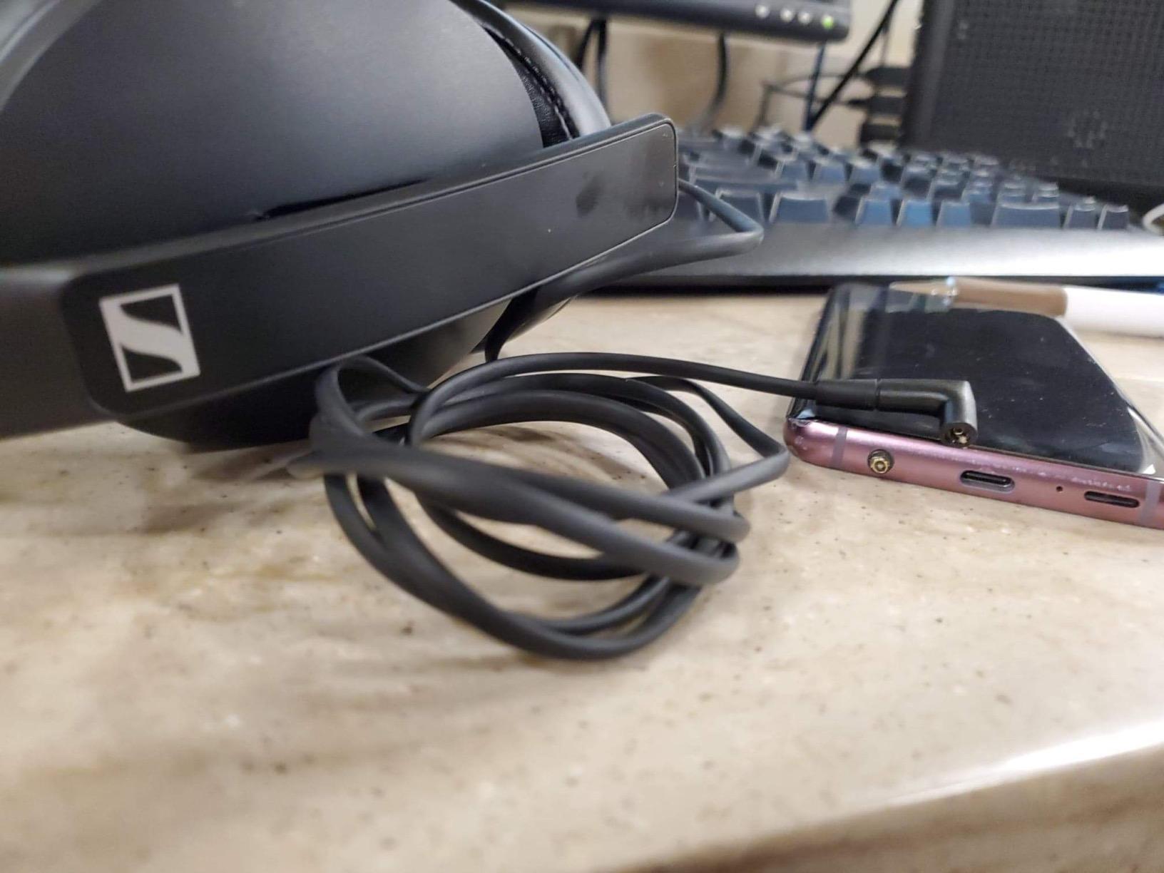 Sennheiser HD 300 Closed Back, Around Ear Headphone customer photo 1