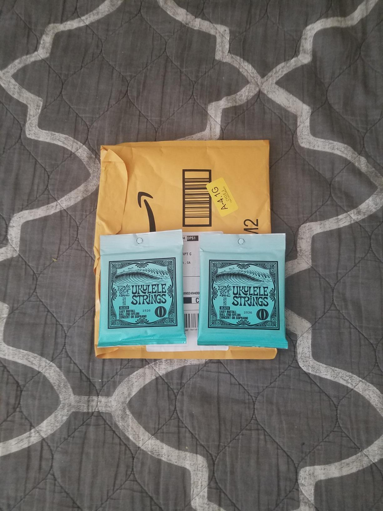 Ernie Ball Ukulele Ball End Nylon Strings, Black (P02326) customer photo 2