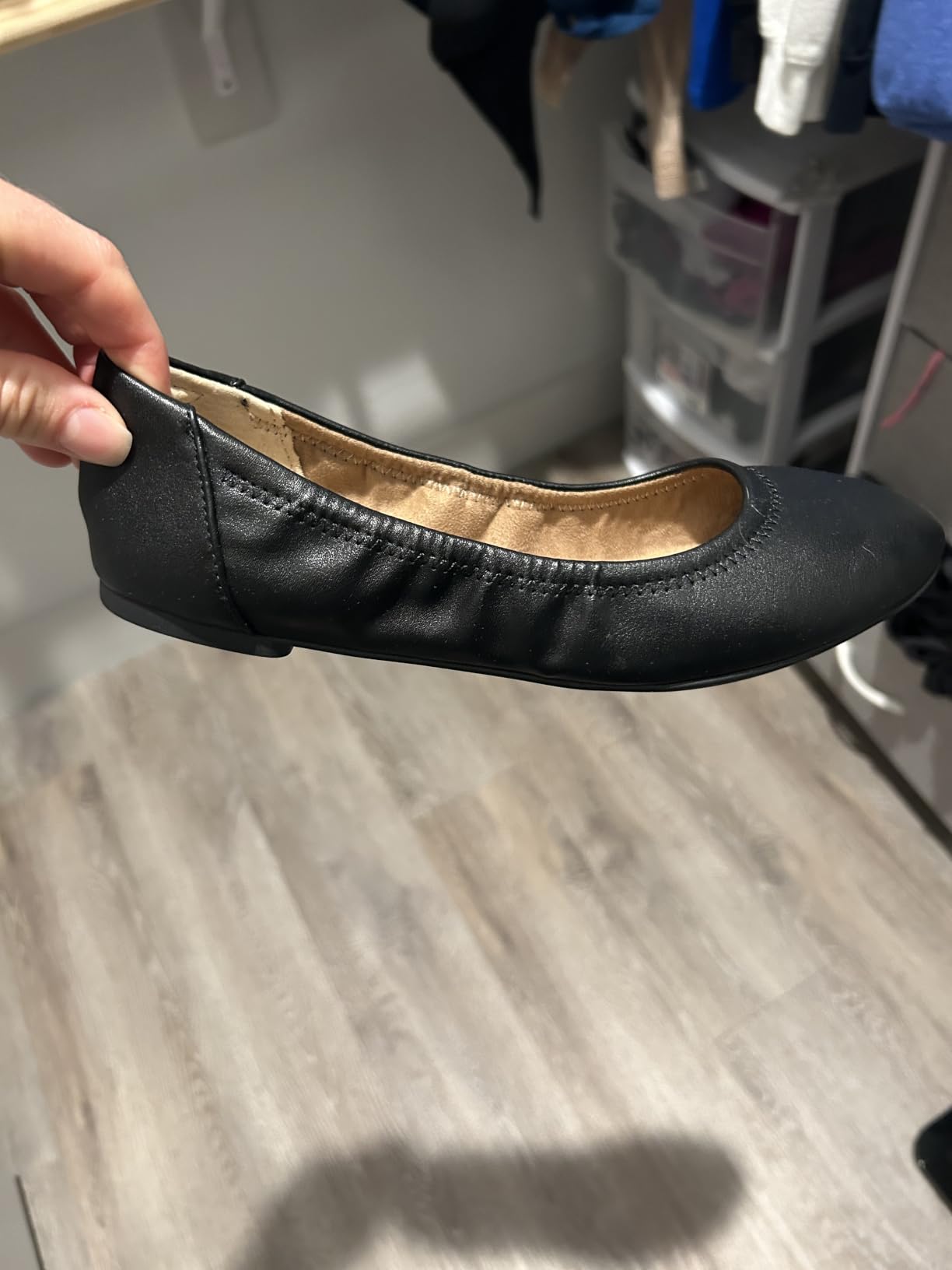 Amazon Essentials Women's Comfortable Round Toe Ballet Flats, Cushioned Memory Foam customer photo 2