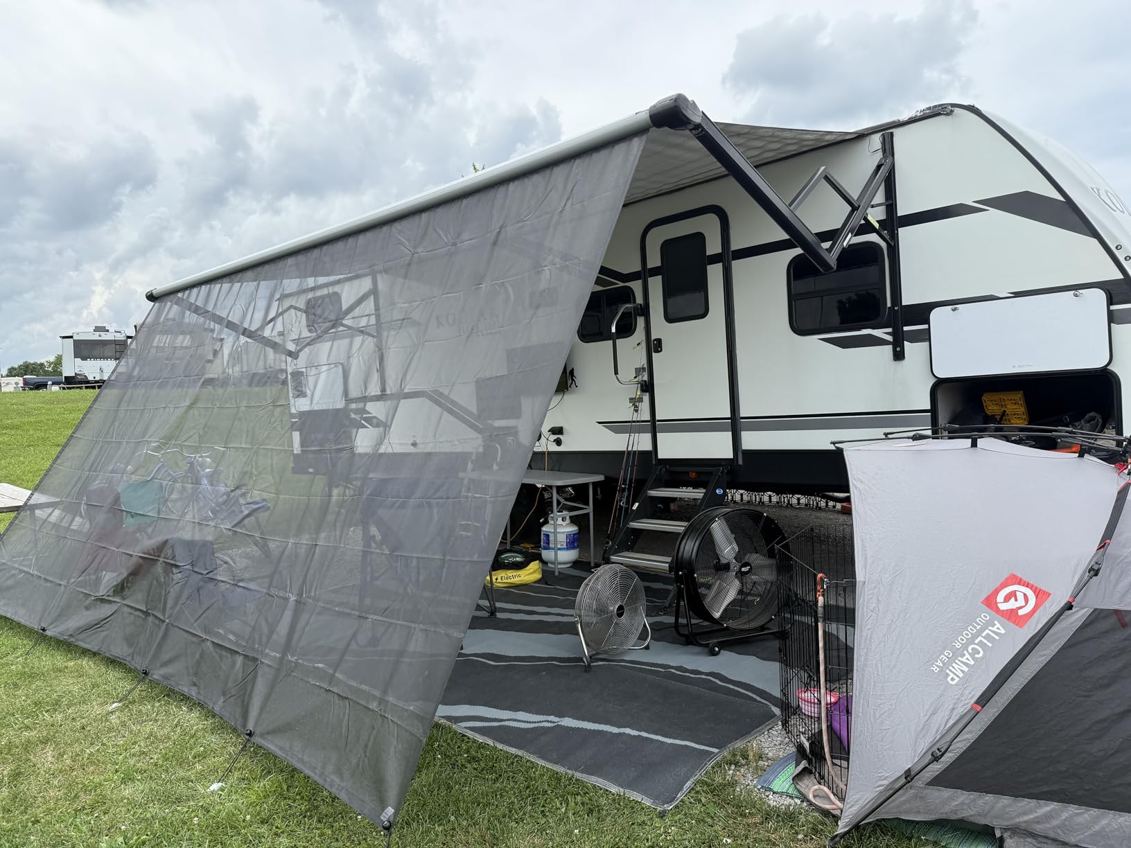 RV Awning Sun Shade Screen for Side Panel, 9'6'' X 7'6'', Black customer photo 2
