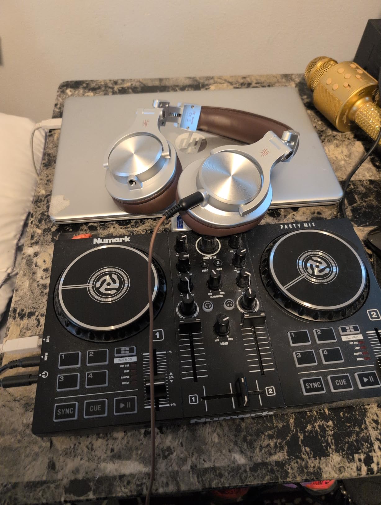 OneOdio A71 Hi-Res Wired Over-Ear Studio Headphones for DJ, Mixing - Red | headphone for studio recording, monitoring and mixing, with foldable design, 3.5mm/6.35mm jacks connect to PC, computer, DJ customer photo 2