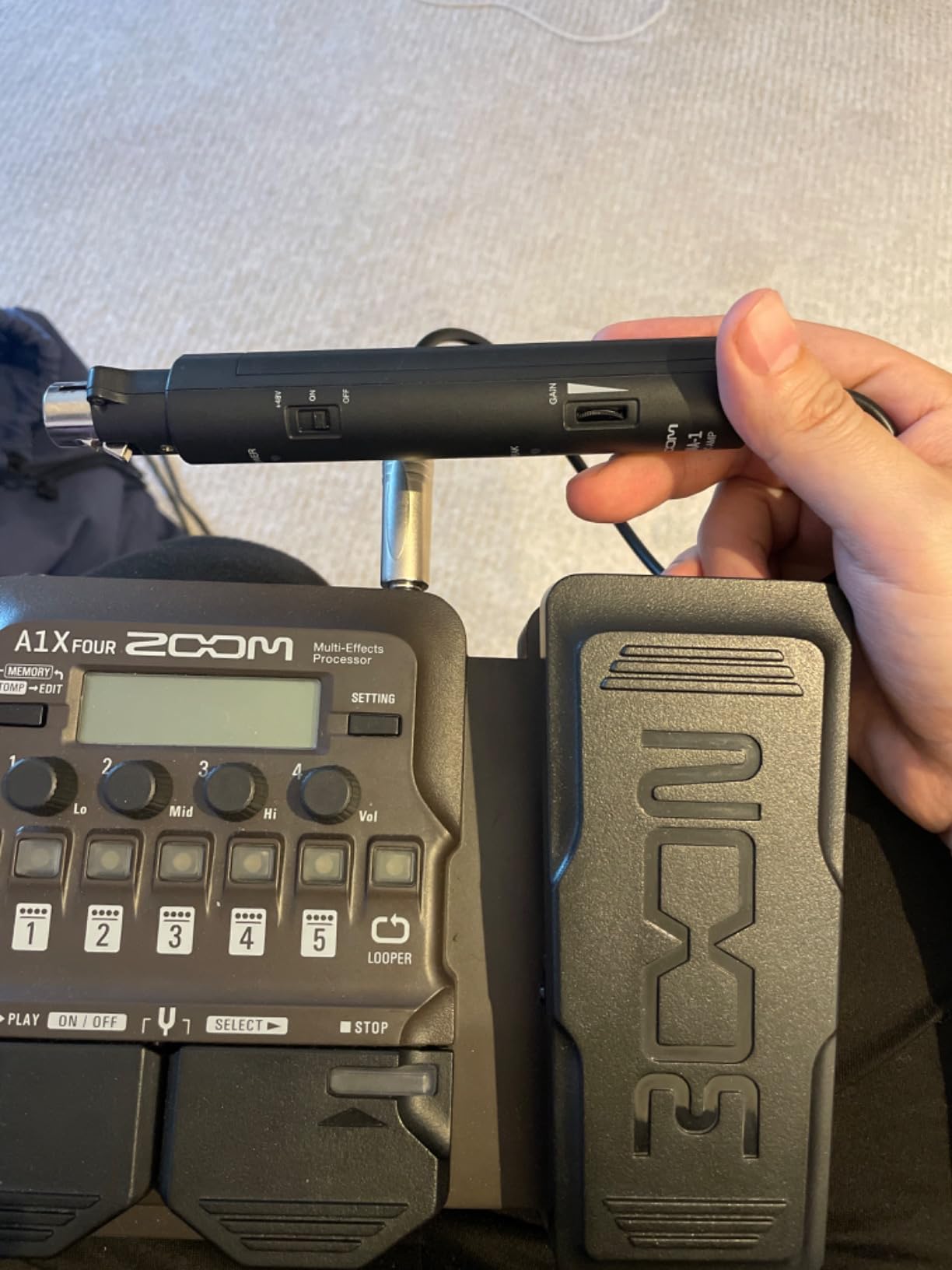 Zoom A1X Four Acoustic Multi-Effects with Expression Pedal | Acoustic Modeling, Looper, Rhythm Section; For Guitar, Violin, Saxophone, and More customer photo 1