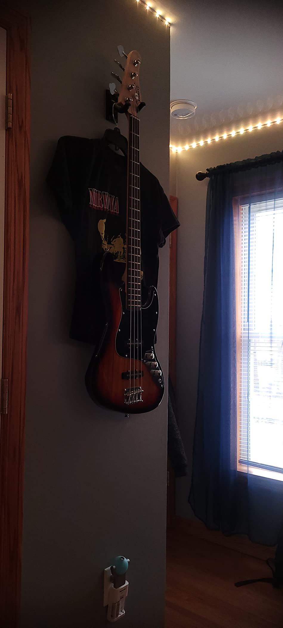 GLARRY 4 String GJazz Electric Bass Guitar Full Size Right Handed with Guitar Bag, Amp Cord and Beginner Kits (Transparent Yellow) customer photo 1