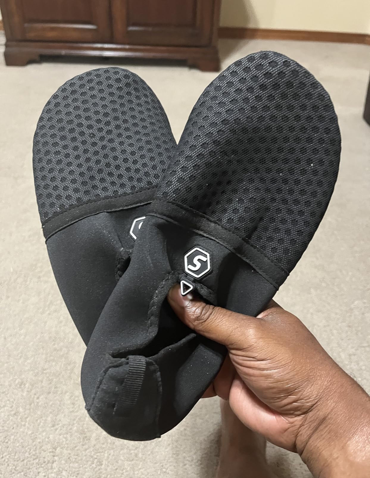 SEEKWAY Water Shoes Quick-Dry Aqua Socks Barefoot Slip-on for Beach Pool Swim River Yoga Lake Surf Women Men Black SK001 customer photo 1