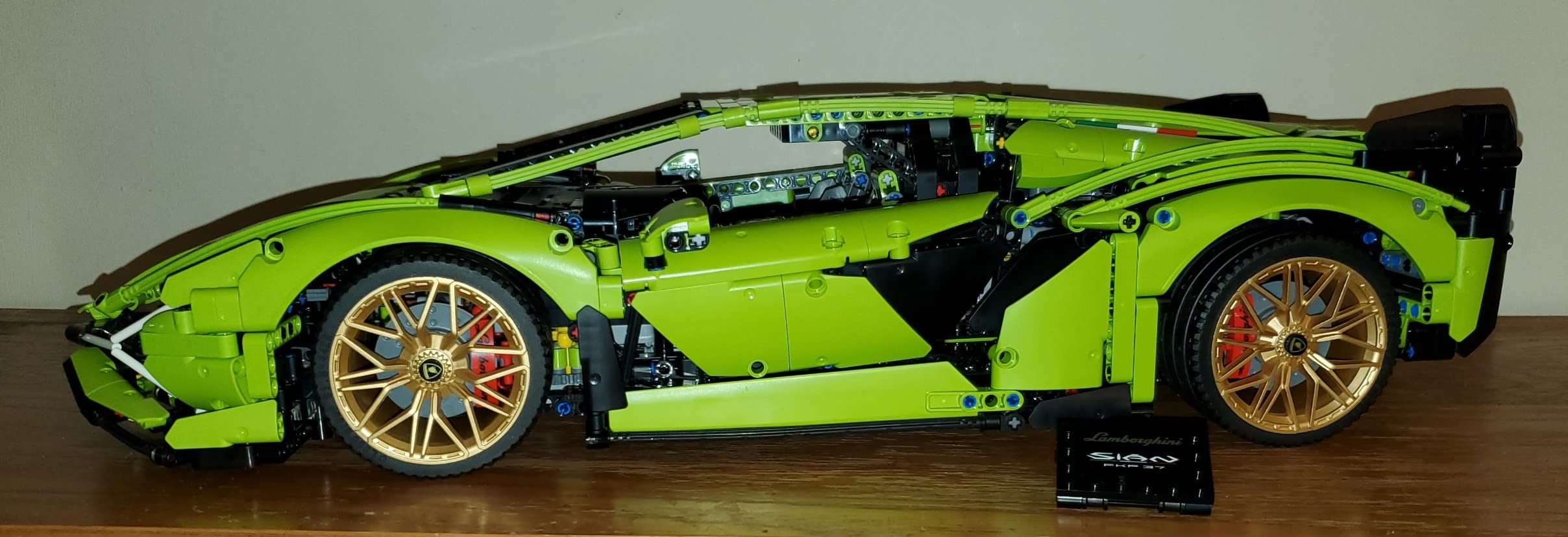 LEGO Technic Lamborghini Sián FKP 37 Building Sets for Adults - Detailed Lamborghini Model Car Kit for Men & Women, Ages 18+ Years - Display in Room as Decor - 42115 customer photo 1