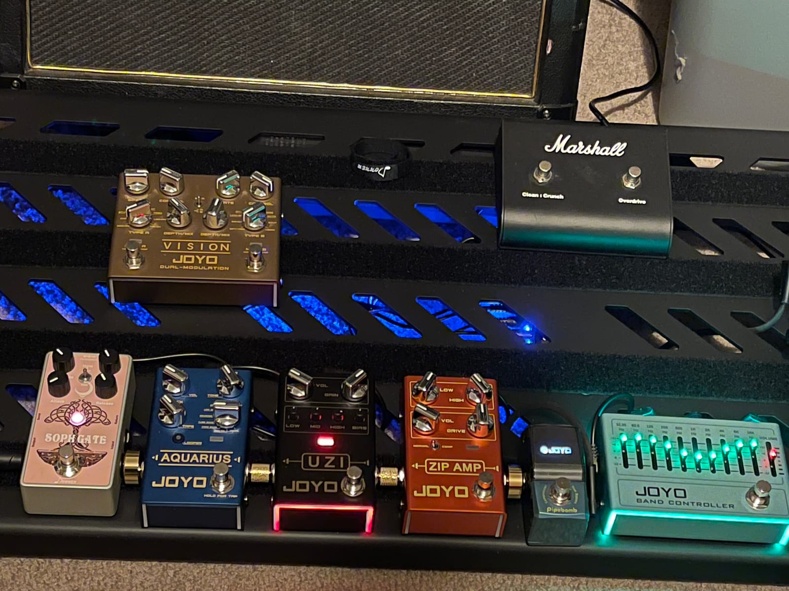 JOYO 10-Band Graphic EQ Guitar & Bass Pedal, 31.25Hz-16kHz with Independent Volume & LED Sliders, True Bypass (Band Controller R-12) customer photo 1