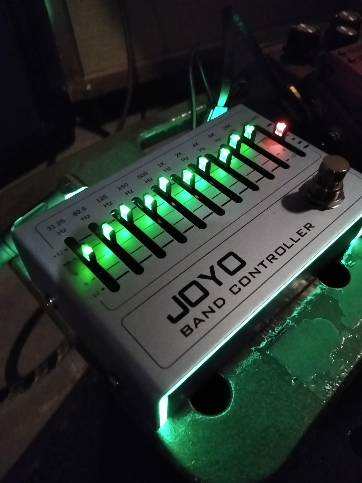 JOYO 10-Band Graphic EQ Guitar & Bass Pedal, 31.25Hz-16kHz with Independent Volume & LED Sliders, True Bypass (Band Controller R-12) customer photo 2