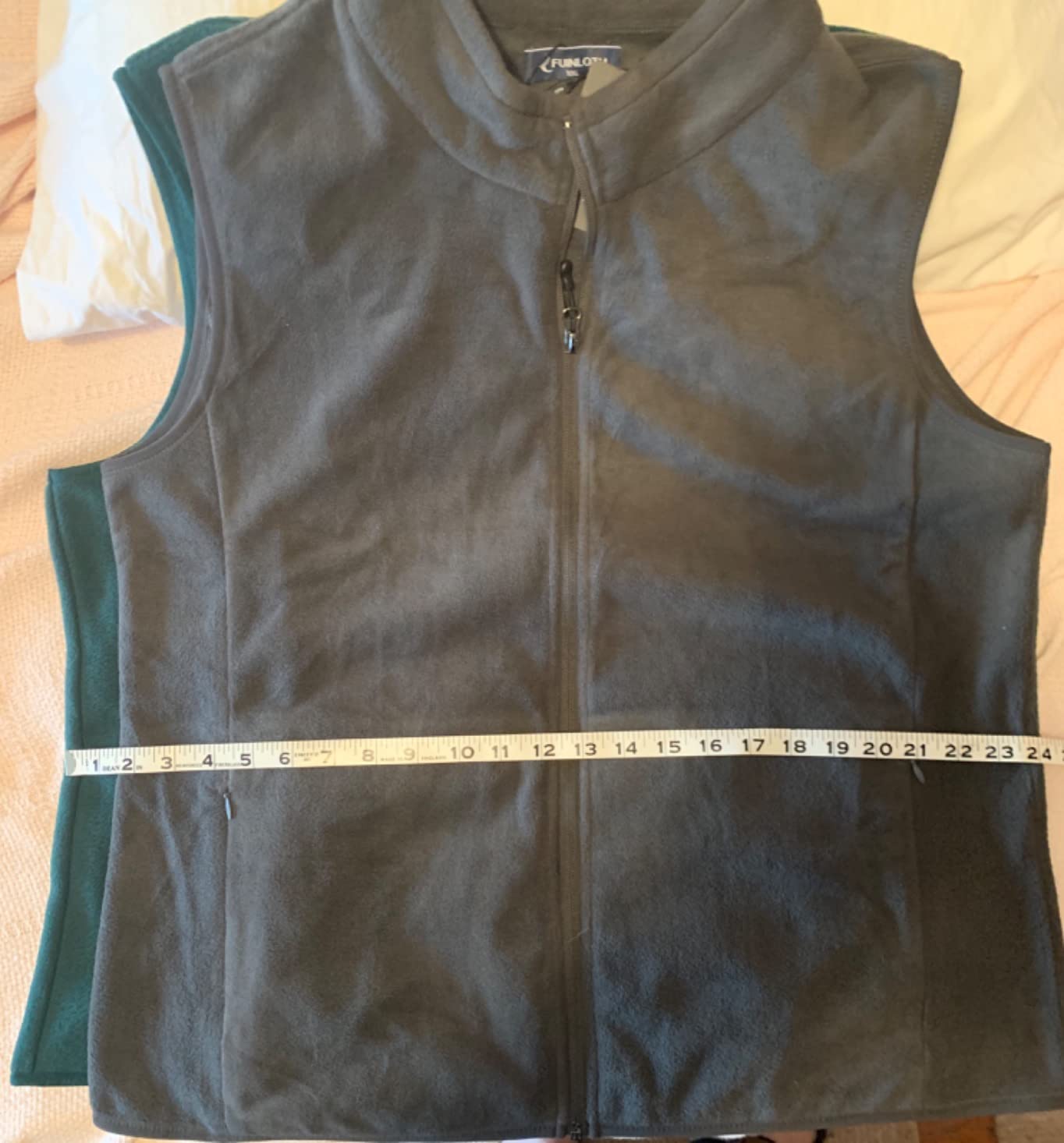 Fuinloth Women's Fleece Vest with Zip Pockets Sleeveless Lightweight customer photo 2