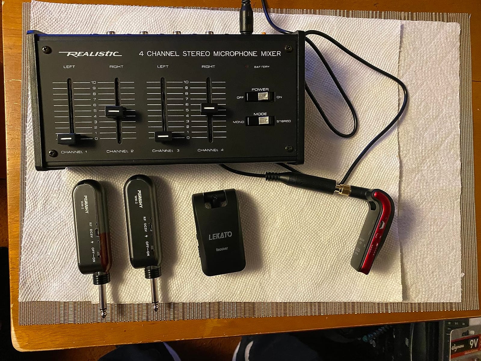 LEKATO Wireless Guitar System 2.4GHz Rechargeable Audio Wireless Transmitter Receiver 6 Channels for Guitar Bass Electric Instruments, Stereo and Mono 1/4