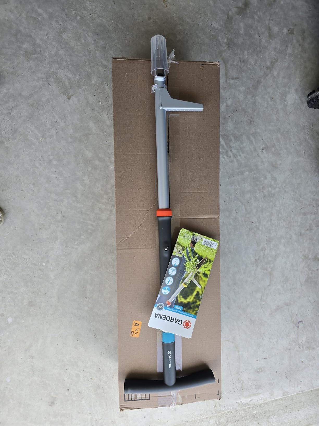 Gardena Stand-Up Weed Puller with Built-in Ejector, Long Handle - 03518 customer photo 1