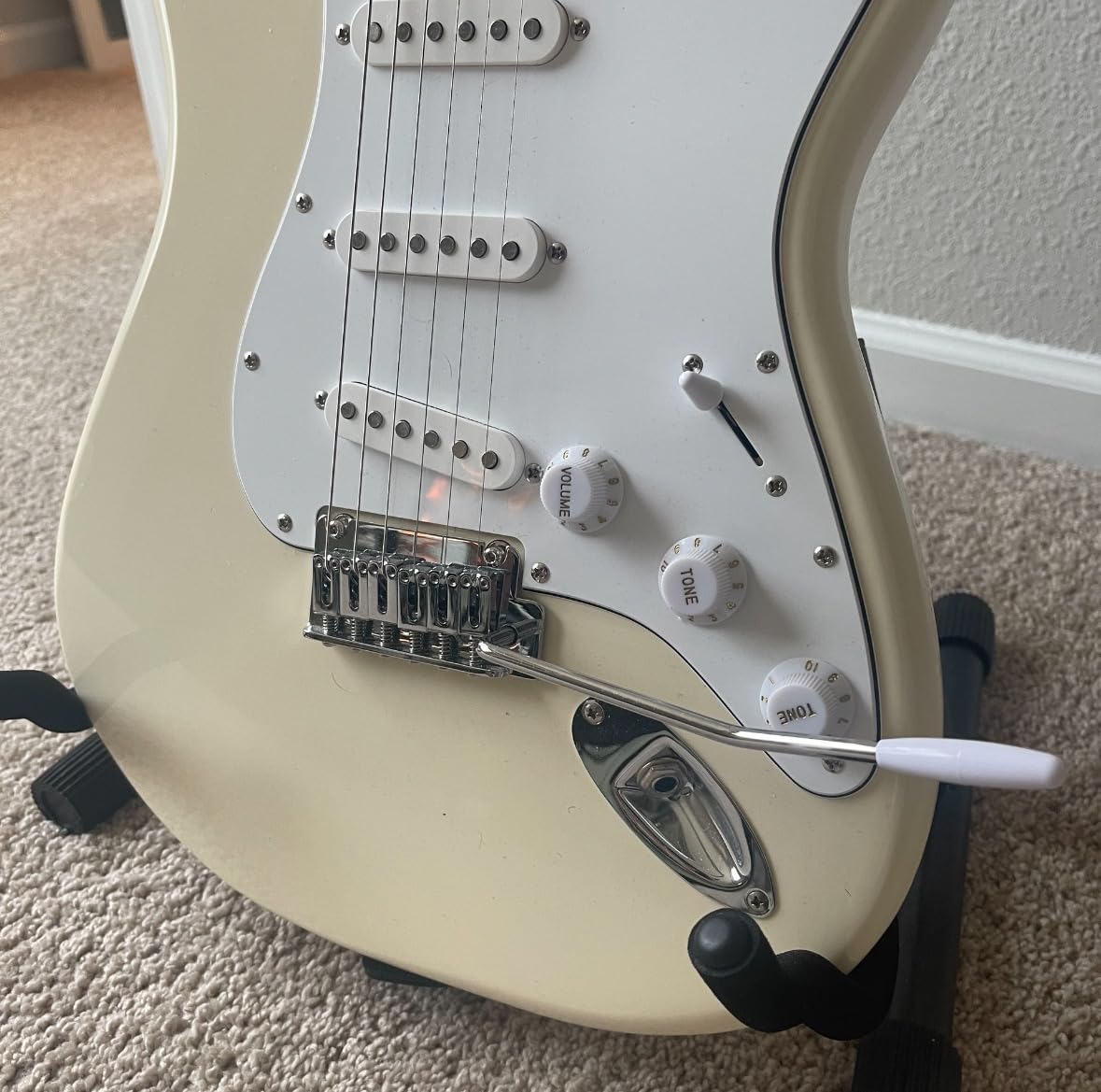 Squier Affinity Series Stratocaster Electric Guitar, Olympic White | Maple fingerboard, lightweight body, ideal starter electric guitar under $300 customer photo 2