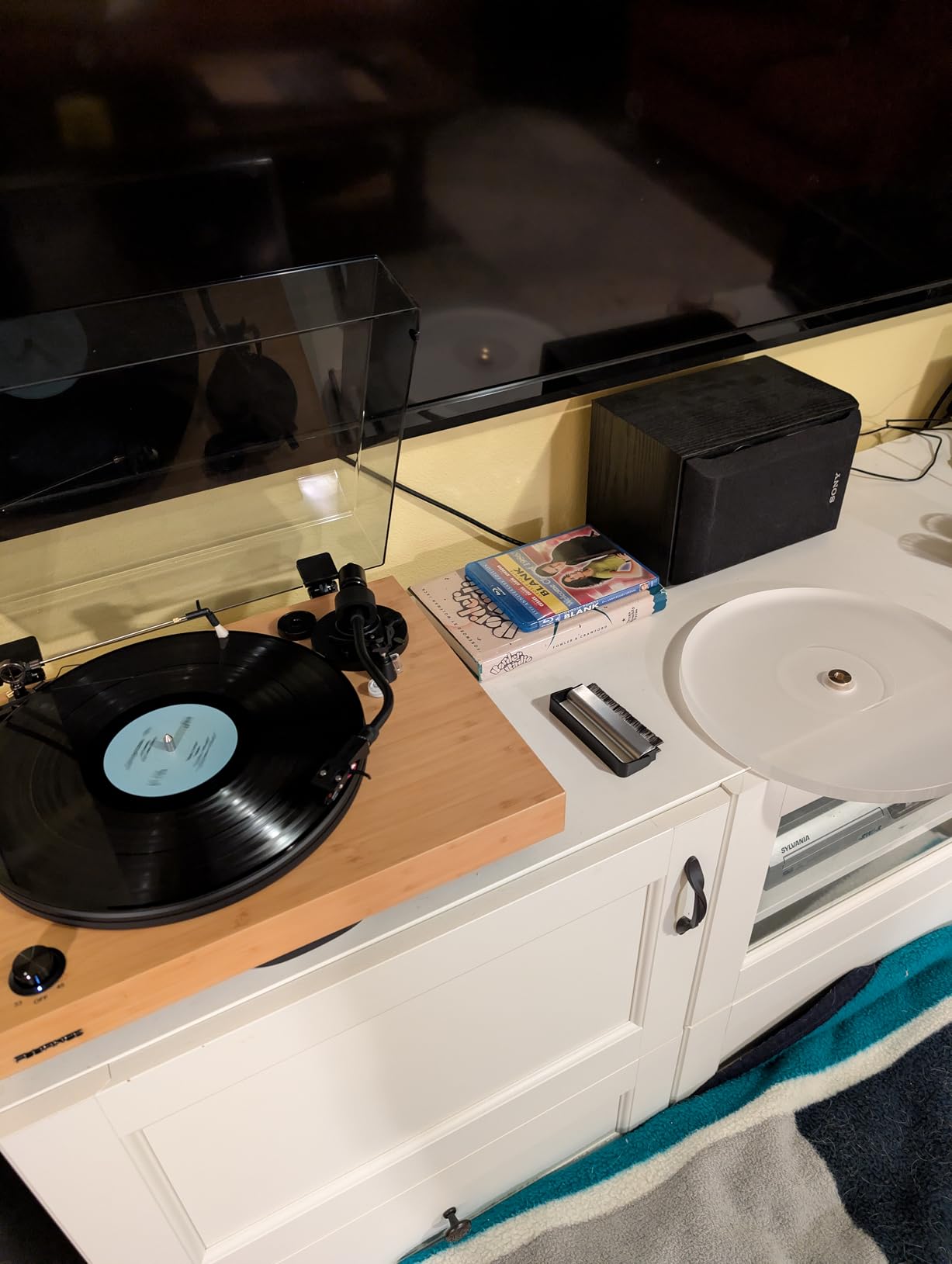 Fluance RT82 Reference High Fidelity Vinyl Turntable Record Player with Ortofon OM10 Cartridge, Speed Control Motor, High Mass MDF Wood Plinth, Vibration Isolation Feet - Piano White customer photo 1