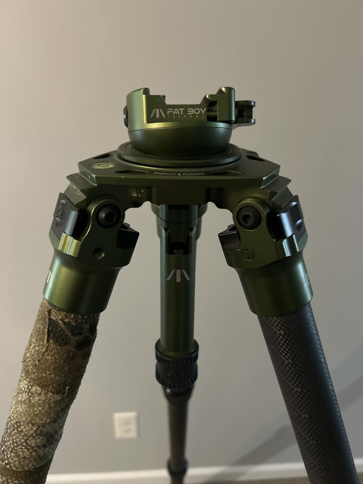 Carbon Fiber Camera Tripod-INNOREL GT324C Professional Compact Shooting Tripod for Heavy Duty Stand with Low Gravity Center Ball Head Special-Shaped Center Column customer photo 2