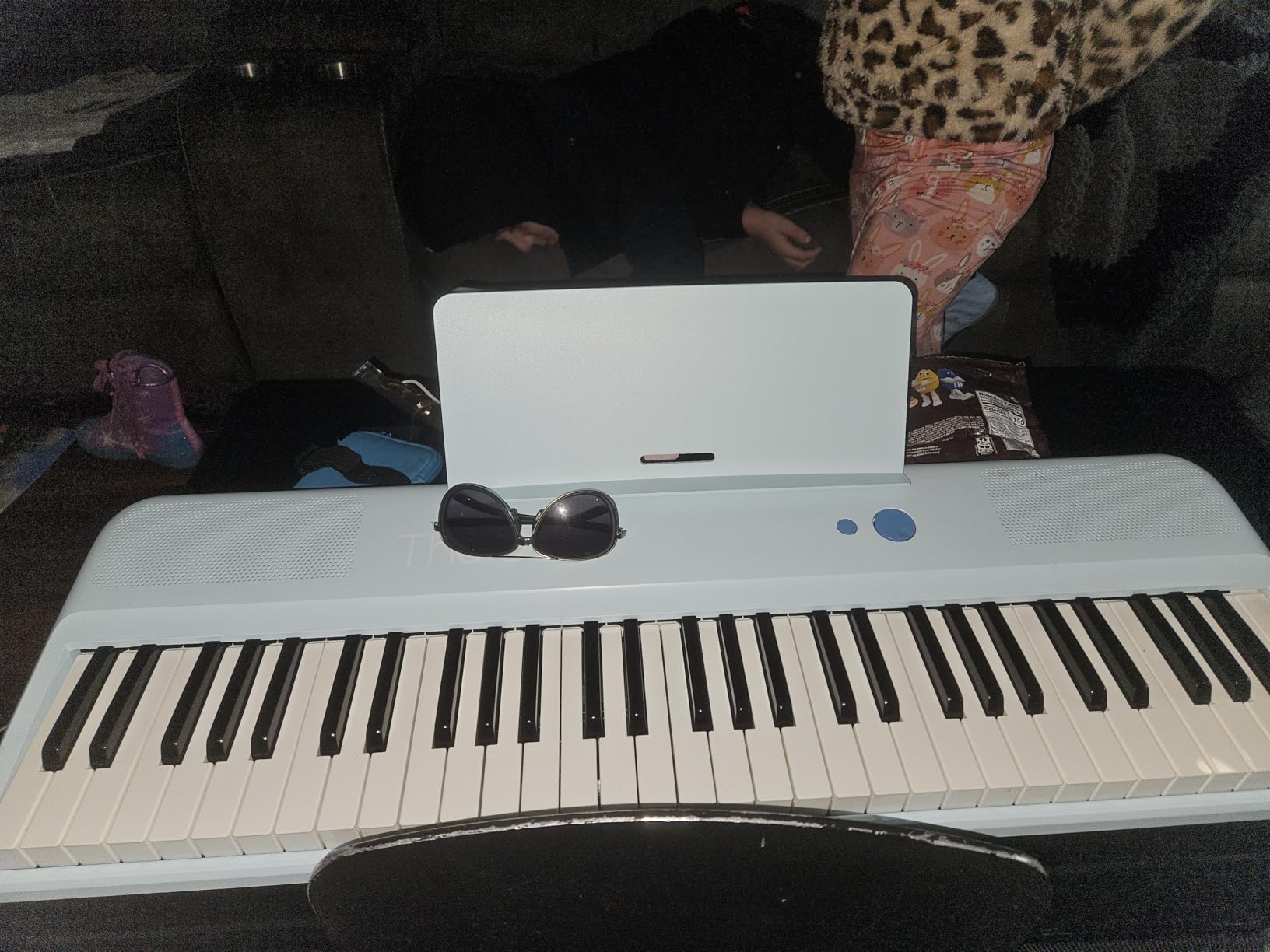 The ONE Smart Keyboard COLOR 61 Lighted Keys Piano Keyboard, Electric Piano for Beginners with 256 Tones, 64 Polyphony, Built-in LED Lights & Apps, Supports USB MIDI/Headphones (Purple) customer photo 2