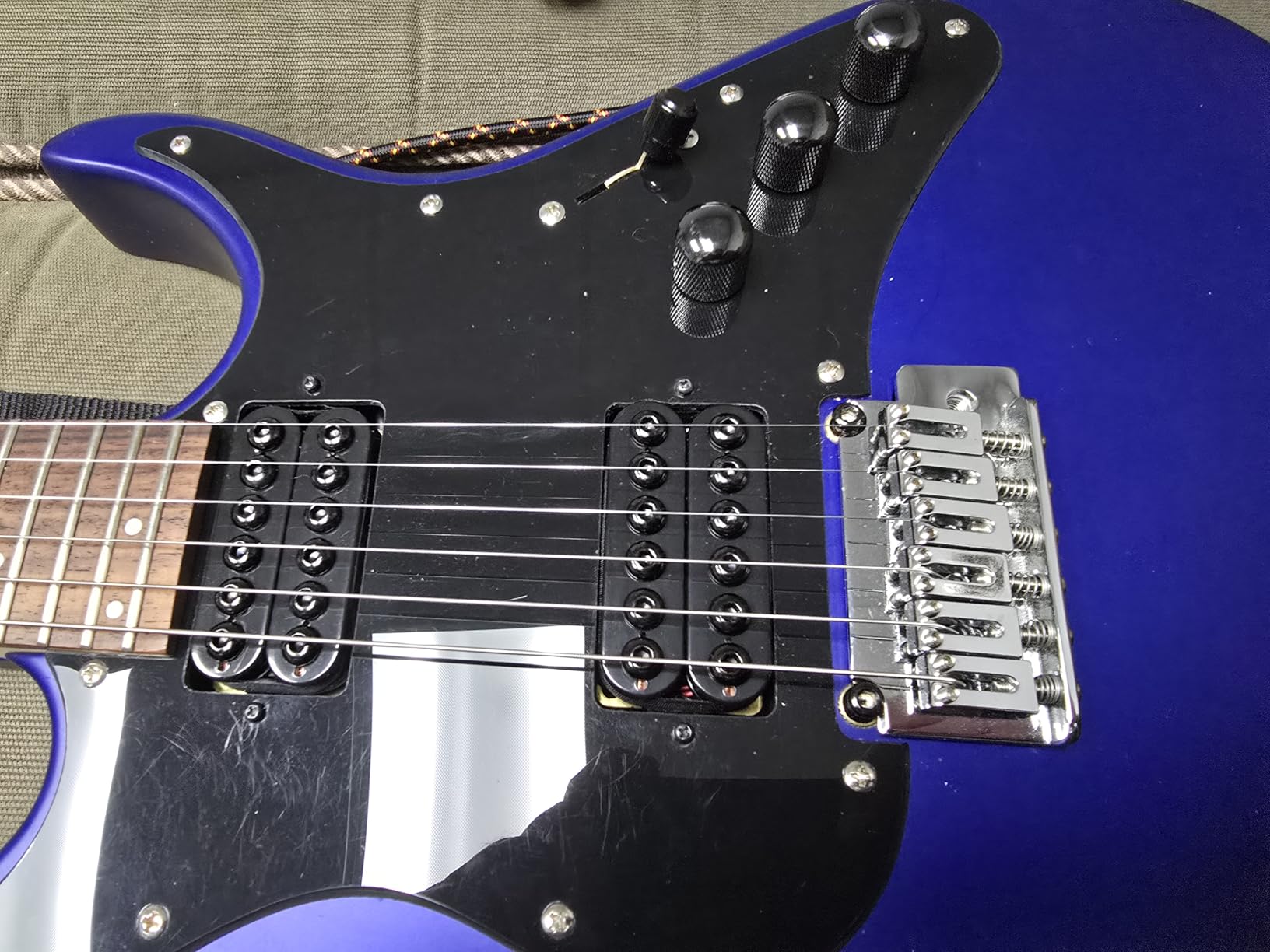 Artec HIVB Invader Style Ceramic Humbucker Neck Bridge Pickups Set, Black customer photo 1