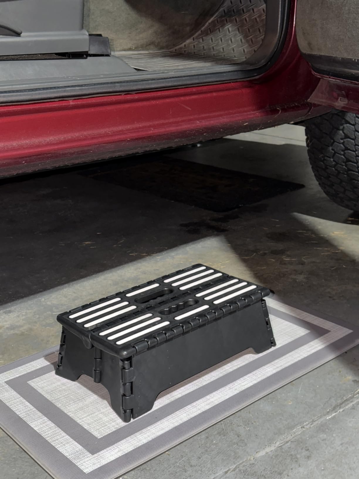 Sturdy Folding Step Stool Portable 5”, Collapsible Half Step for Seniors Older Adults up to 300 lbs Entering Camper Van SUVs and RV, for Elderly People Getting up High Bed or Stairs customer photo 1