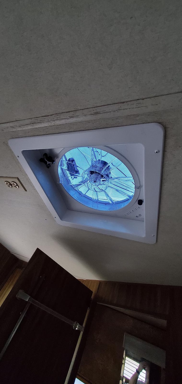 RV Roof Vent Fan 6-Speed-Reversible customer photo 2