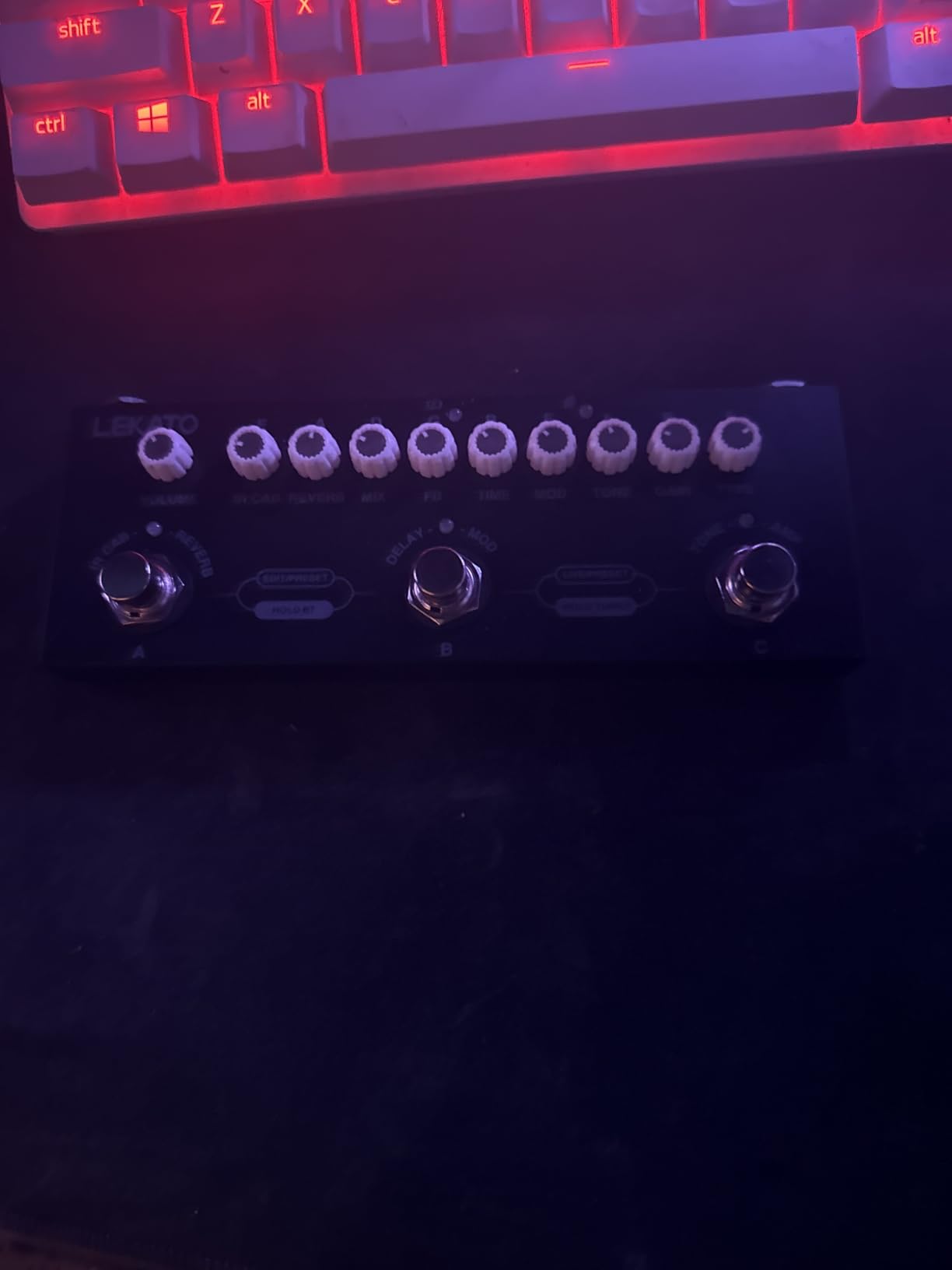 LEKATO Multi Effects Pedal for Acoustic Guitar, with IR Loading 9 AMP Models, Acoustic Multi Effects Processor, Bluetooth 5.0, Recording, Built-in Battery customer photo 2