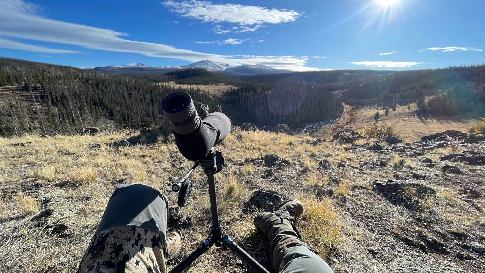 SIRUI Carbon Fiber Tripod Lightweight 2lbs with Panoramic Fluid Head, 59.8” Compact Camera Tripod Quick Release Leg Setup, Reversible Center Column, Reverse Folding Legs, Max Load 11lbs - Traveler X customer photo 1