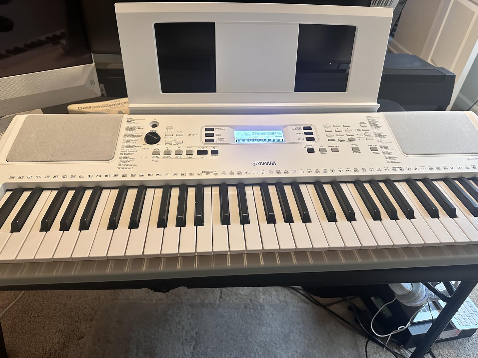 Yamaha EZ300 61-Key Portable Keyboard with Lighted Keys and PA130 Power Adapter customer photo 1