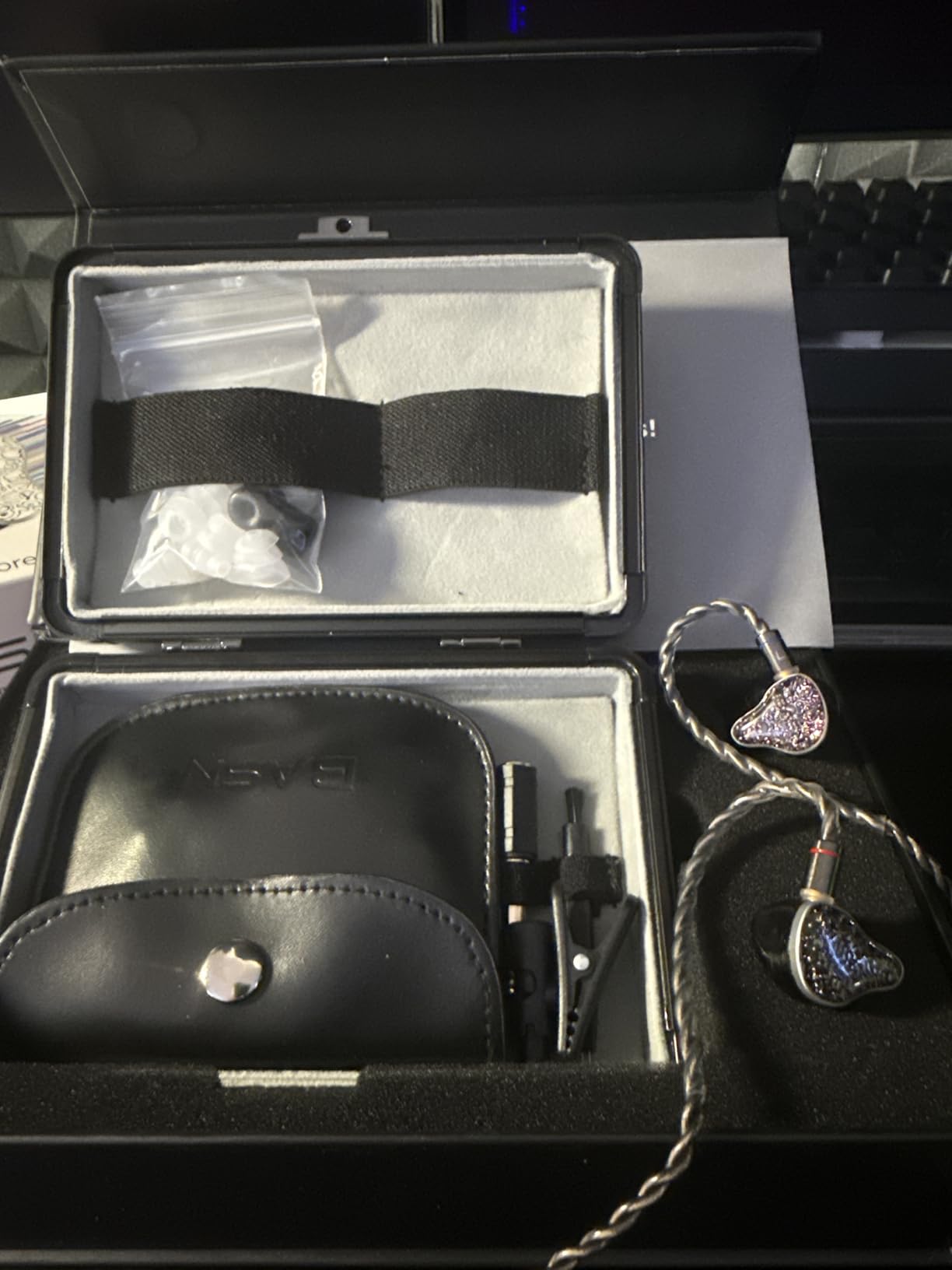 BASN Bmaster5 in Ear Monitor Headphone, 1DD+4BA 5 Driver Musician IEM Earbud | 10mm DLC Diaphragm, Pentaconn Connector OFC Cable, Aluminum Case, Noise Isolation IEM for Drummer Audiophile (Midnight Black) customer photo 2