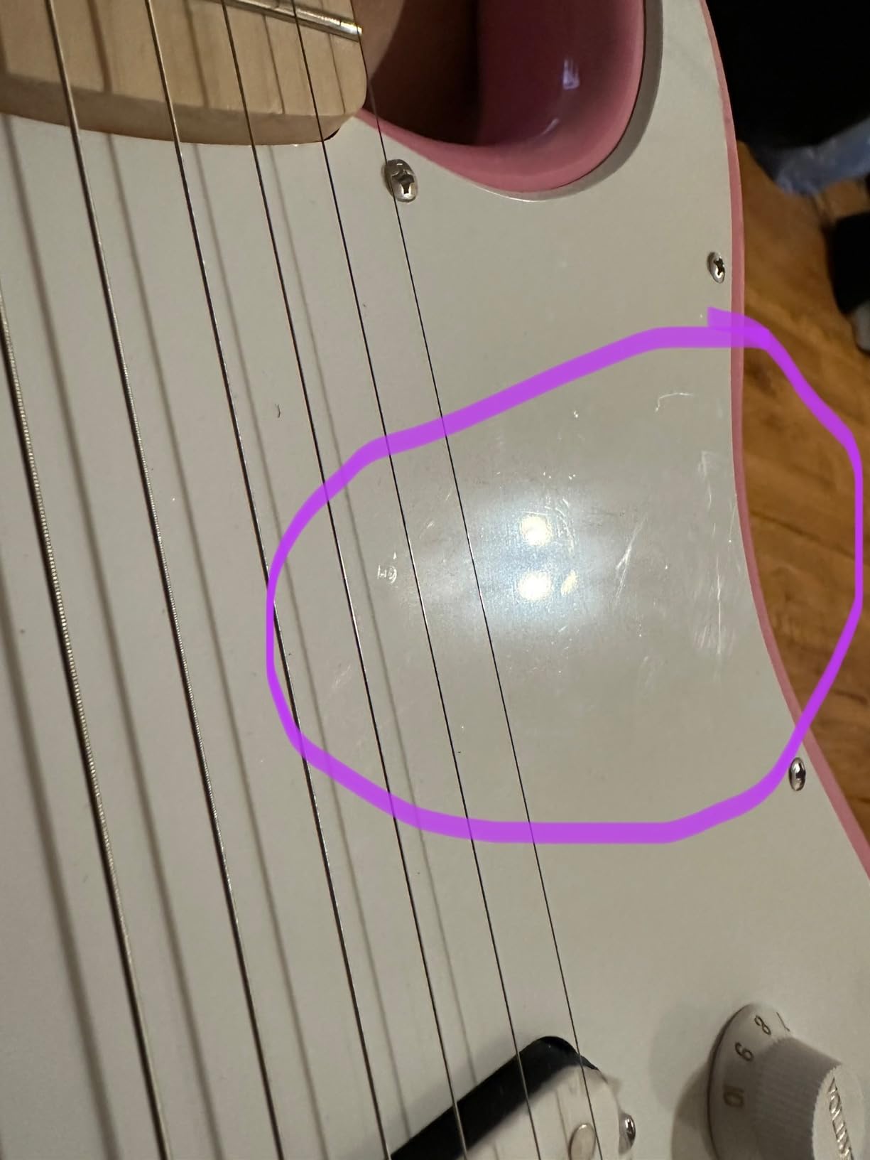 Squier Sonic Stratocaster HT H Electric Guitar, Flash Pink, Maple Fingerboard, White Pickguard customer photo 2