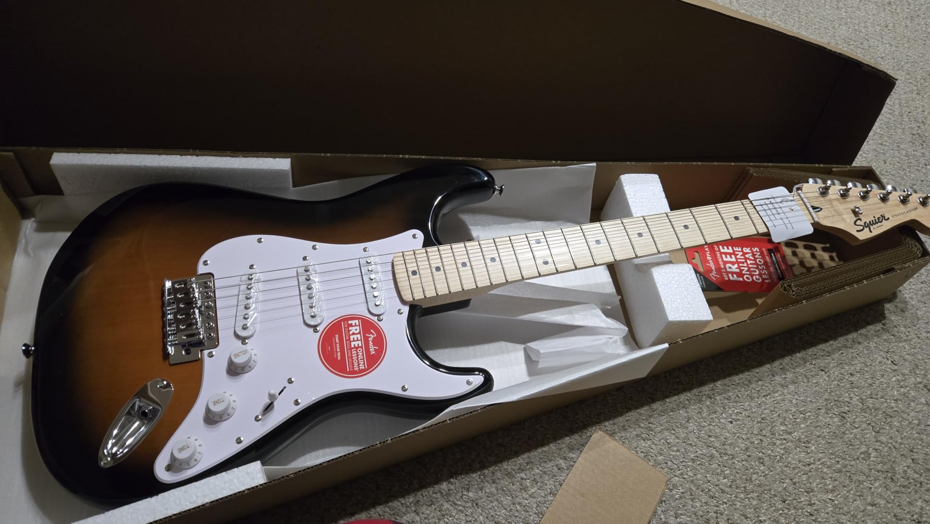 Squier Sonic Stratocaster Electric Guitar Pack, Black, Maple Fingerboard, with Gig Bag, 10G Amp, and Accessories customer photo 2