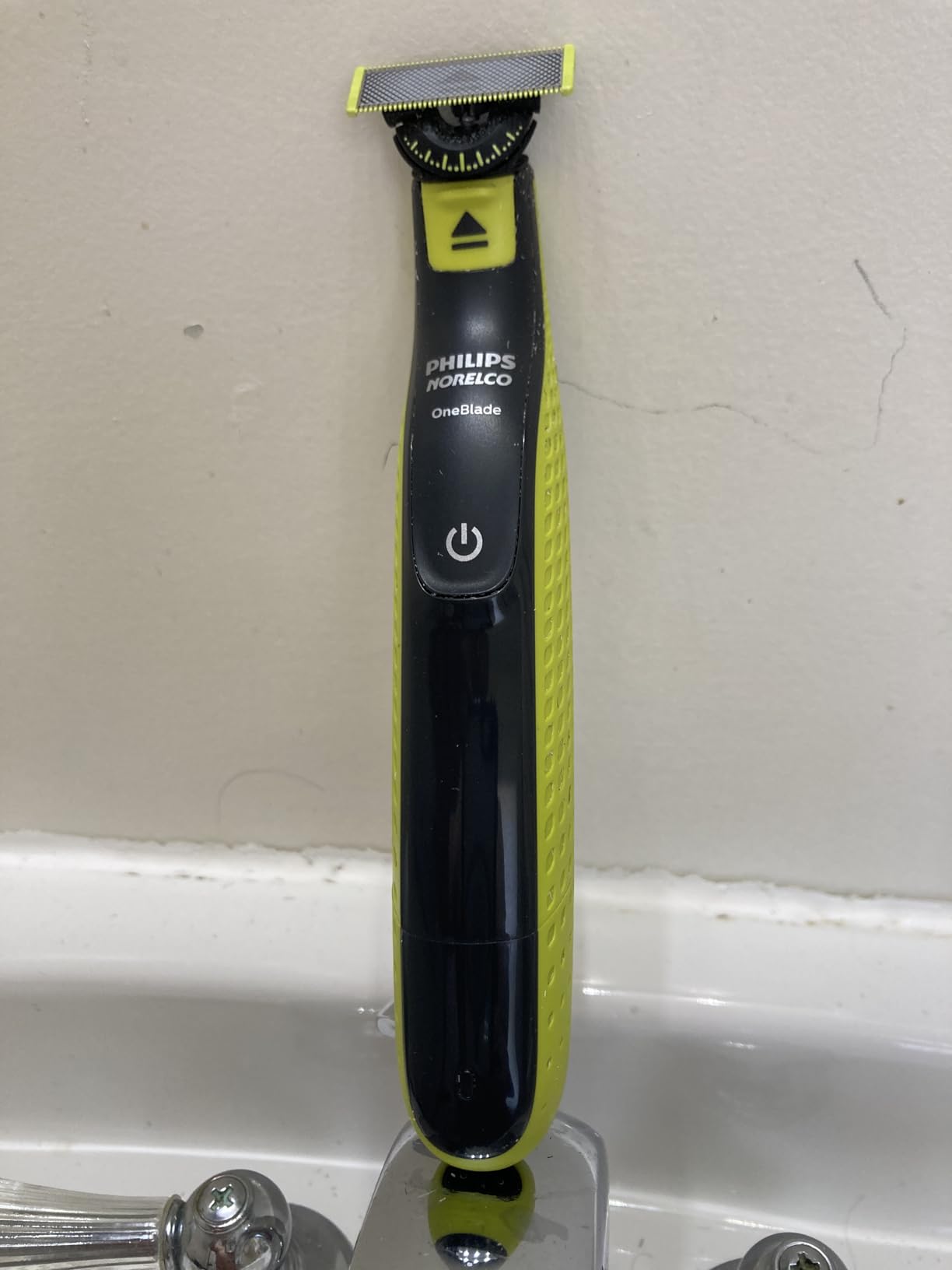 Philips Norelco OneBlade 360 Hybrid Face Trimmer and Shaver, 5 Length Comb customer photo 1