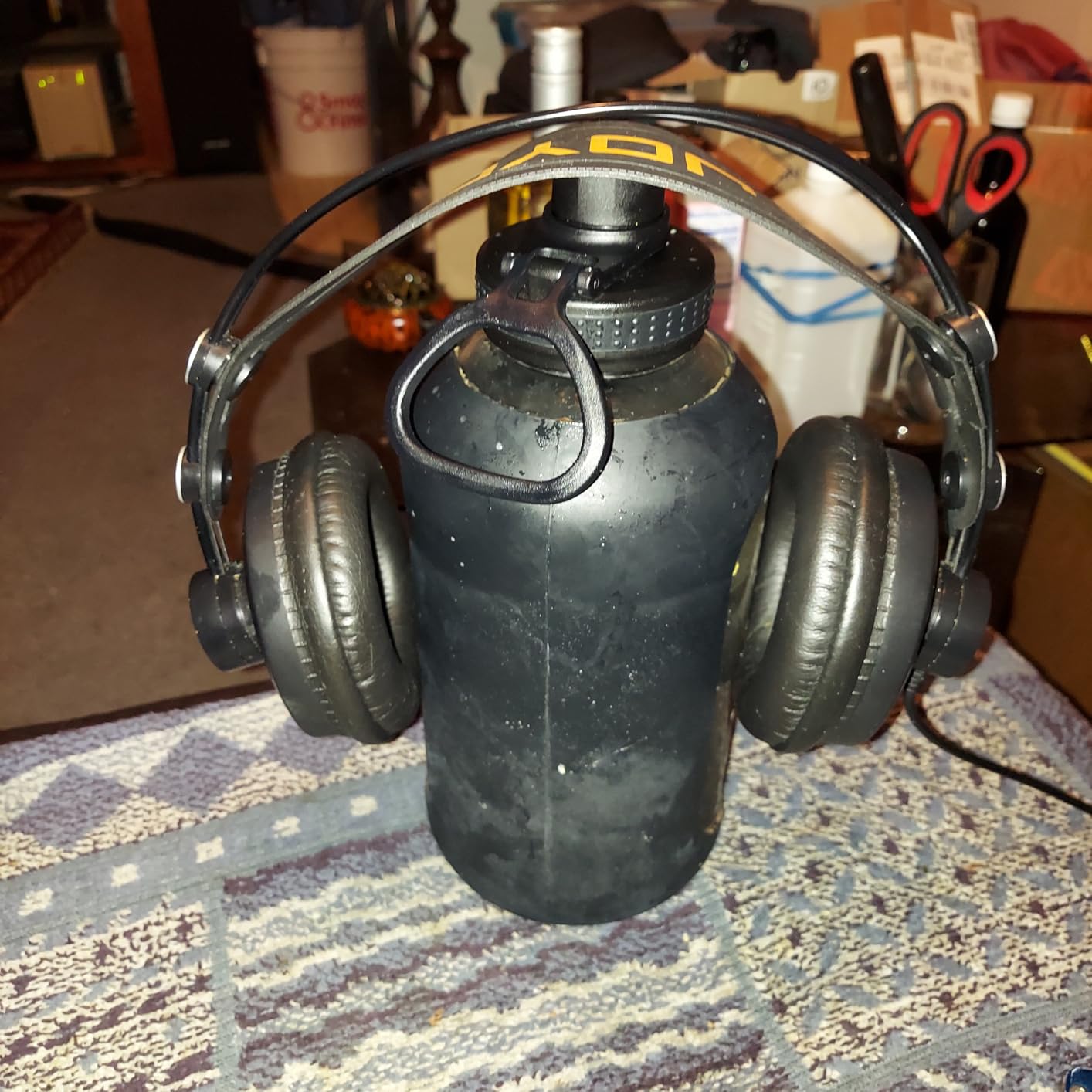 JOYO Studio Monitor Headphones, 50mm Drivers Over-Ear with Passive Noise Isolation, Flat Response for Recording/Mixing/Guitar Amp/Podcast, 3.5mm & 6.35mm Adapter (JMH-02) customer photo 2