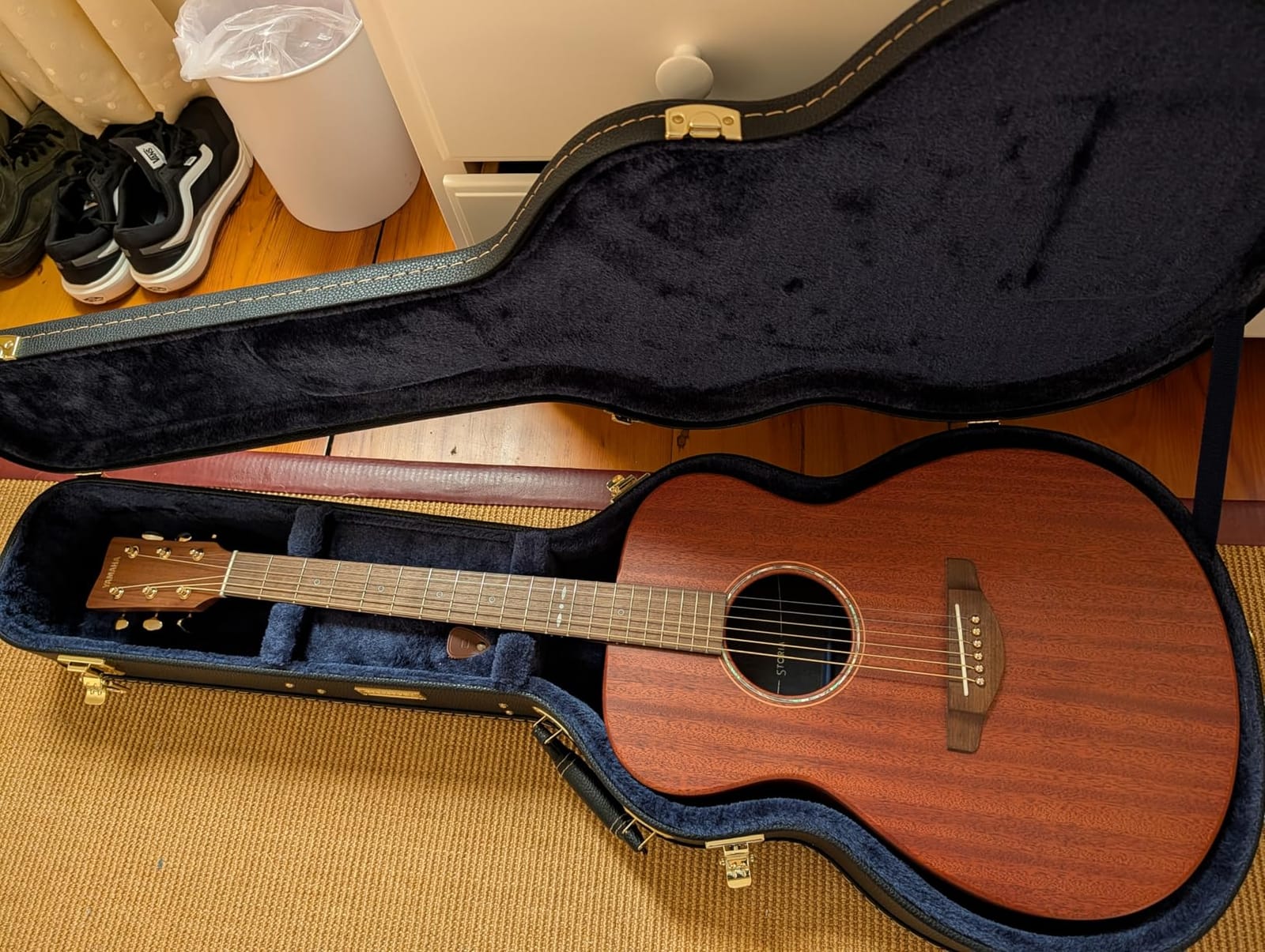 Crossrock Dreadnought Guitar Case for Martin D28, compatible to Taylor Grand Auditorium-Hard-Shell Wooden Case-Black (CRW620D28BK) customer photo 2