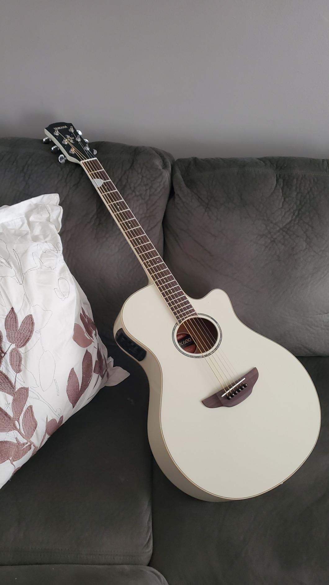Yamaha APX600M Thin Body Acoustic-Electric Guitar, Matte Finish customer photo 2