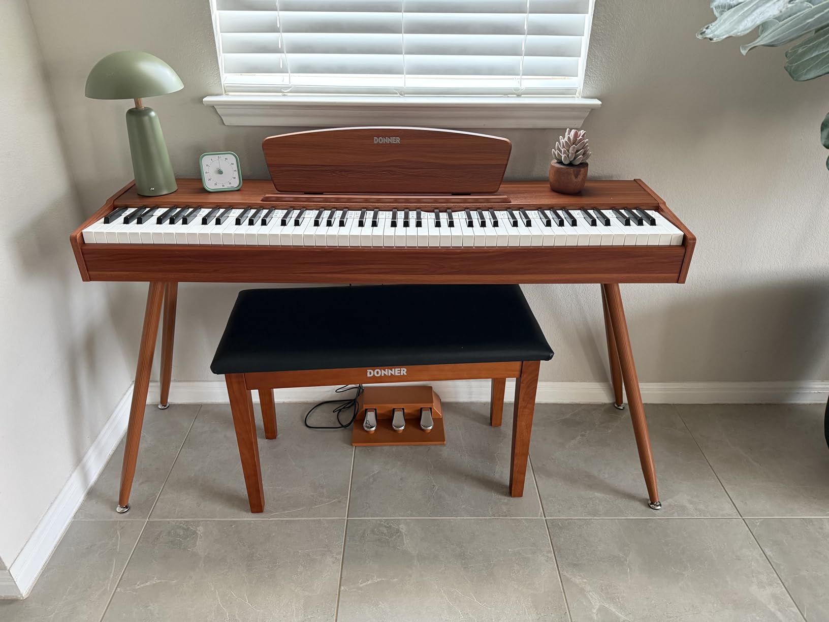 Donner DDP-80 Electric Piano 88 Keys Weighted Piano, Hammer Mechanism II, Home Digital Pianos Full Size Keyboard with Stand, Triple Pedal, USB MIDI and Headphone Jack, Walnut Wood Colour customer photo 1