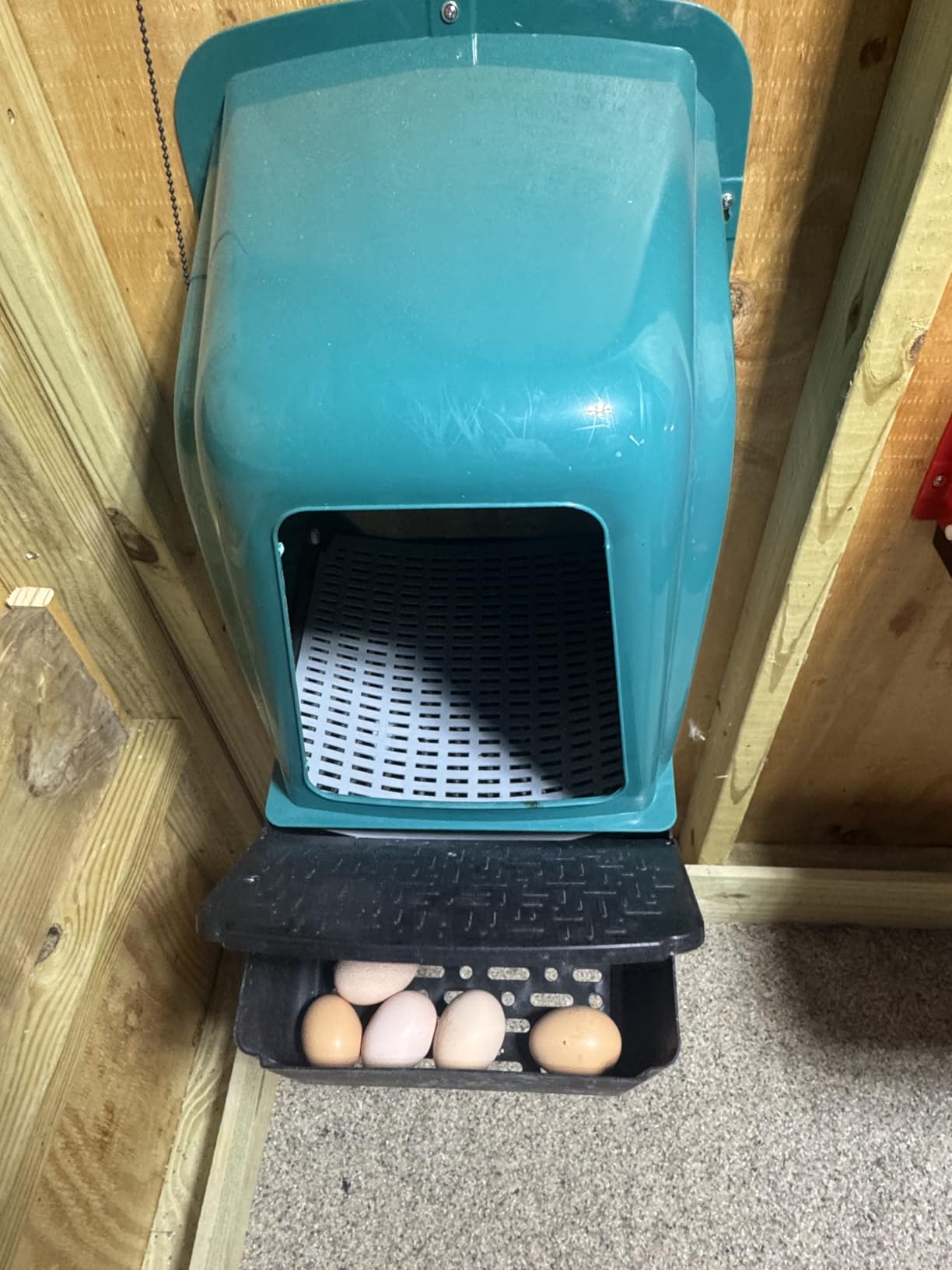 10‑Pack Chicken Nesting Boxes, Roll‑Out Egg Collection Chicken Laying Boxes, Large Waterproof Durable Nest Boxes Easy to Install for Chicken Coop customer photo 2