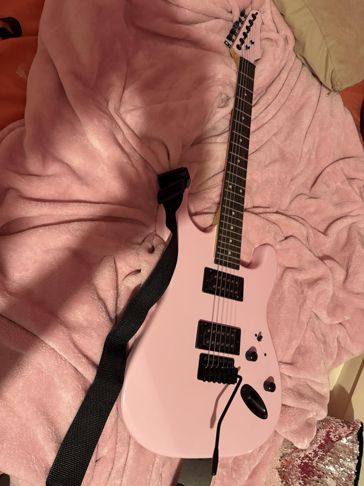 Ktaxon 39 Inch Solid Body Electric Guitar with H-H Pickup, Matte Black | 6 Strings Guitarra Electrica with Gig Bag, Strap, Whammy Bar, Maple Neck for Beginners & Musicians, Rock Metal, Right Hand customer photo 2