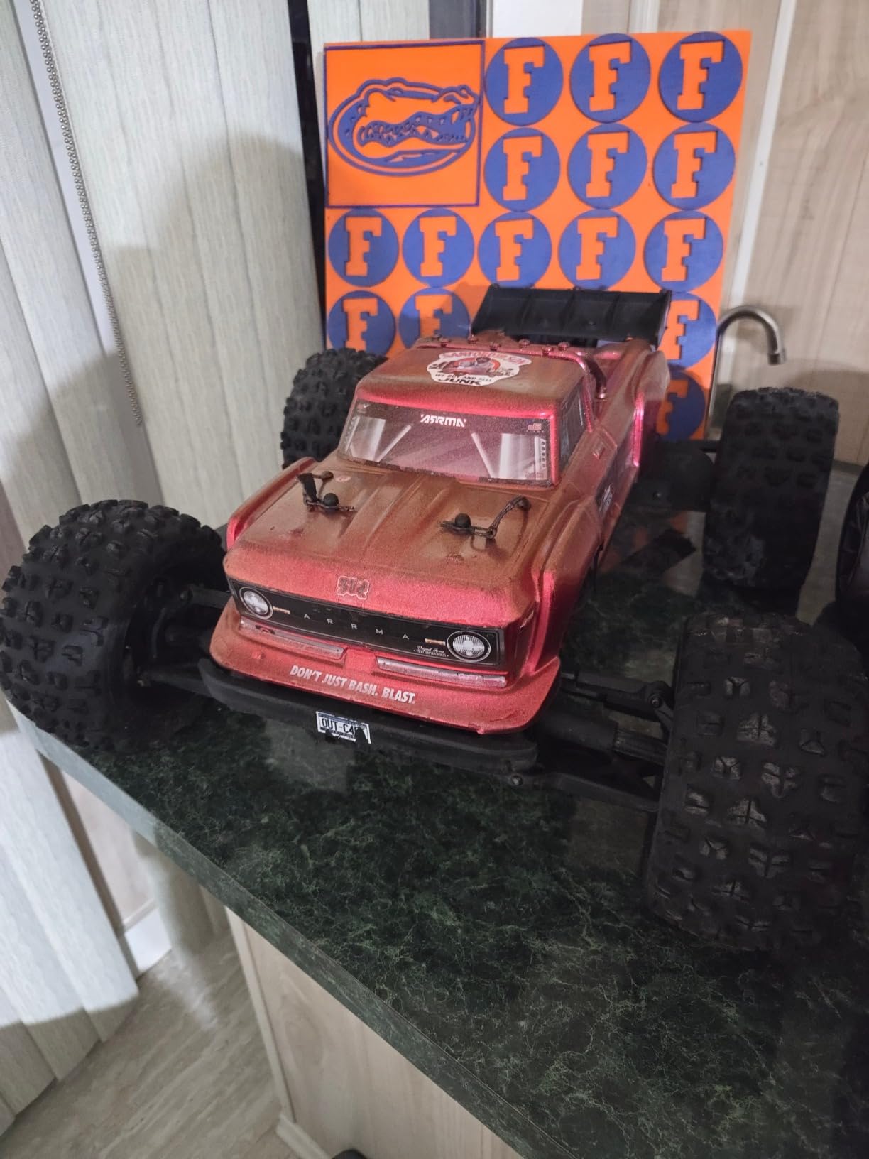 ARRMA RC Truck Outcast 4X4 4S BLX 1/10TH 4WD Stunt Truck RTR (Battery and Charger Not Included), Gunmetal, ARA4410V2T3 customer photo 2