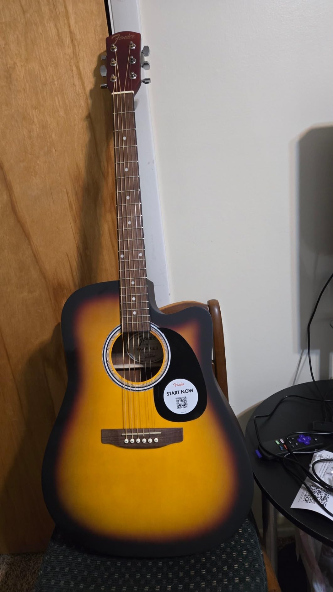 Fender FA-25CE Dreadnought Acoustic Electric Guitar, Beginner Guitar, with 2-Year Warranty, Includes Built-in Tuner and On-Board Volume and Tone Controls, Comes with Free Lessons, Sunburst customer photo 1