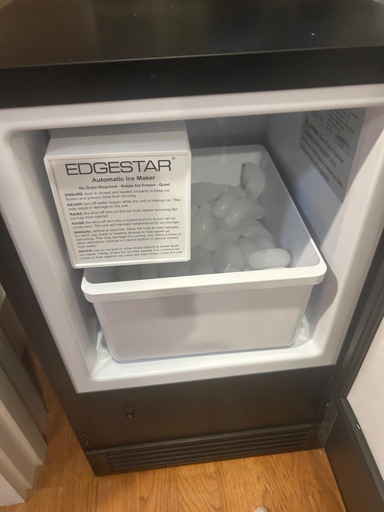 EdgeStar 15 Inch 15 Lb/Day Built-In Ice Maker 12 Lb Bin - No Drain Required customer photo 2
