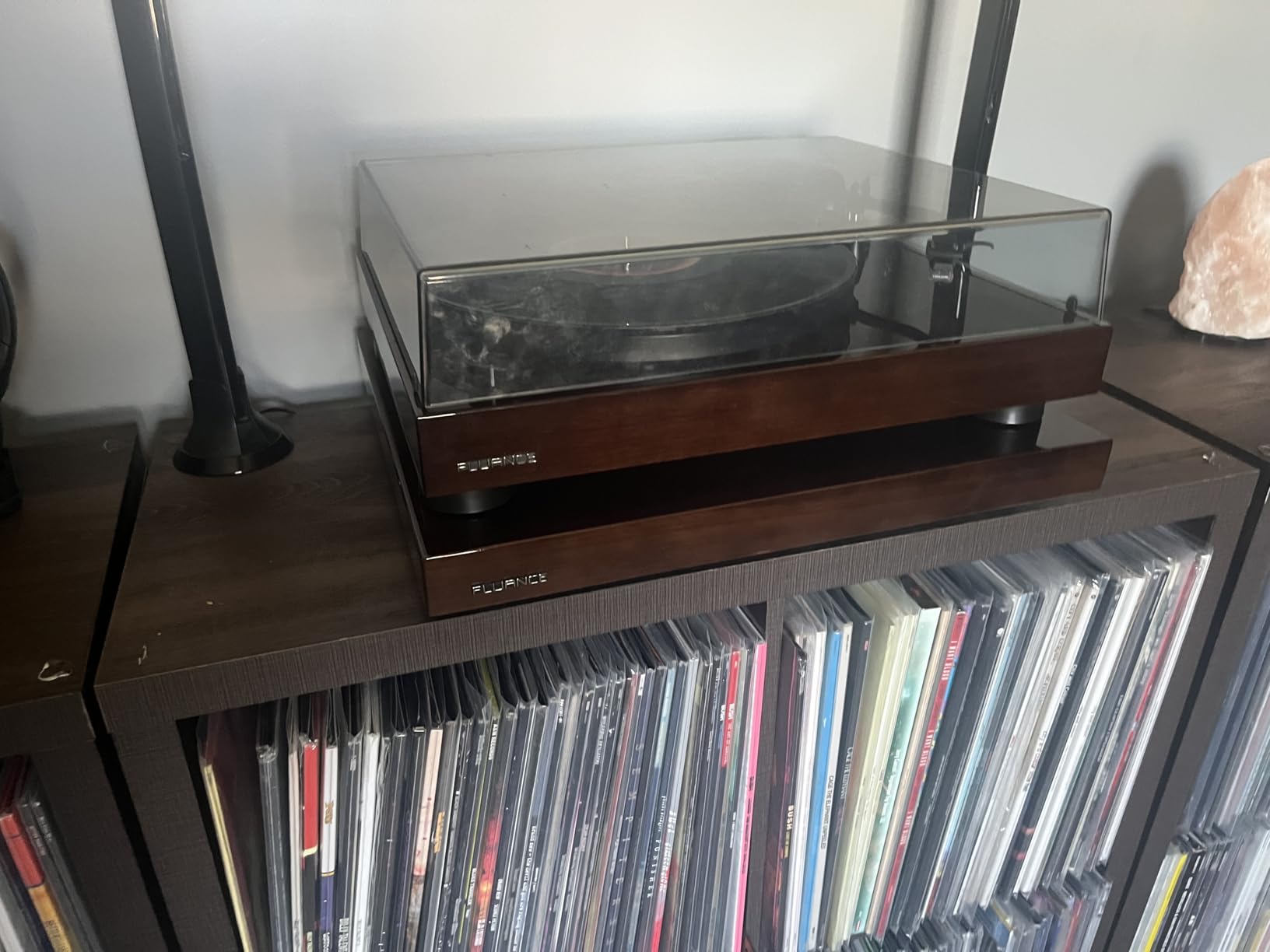 Fluance IB40 Turntable Isolation Base Anti-Vibration Wood Platform for Enhanced Sound Clarity and Superior Damping with Height Adjustable Feet, Bubble Level, Universal Compatibility - Piano Black customer photo 2