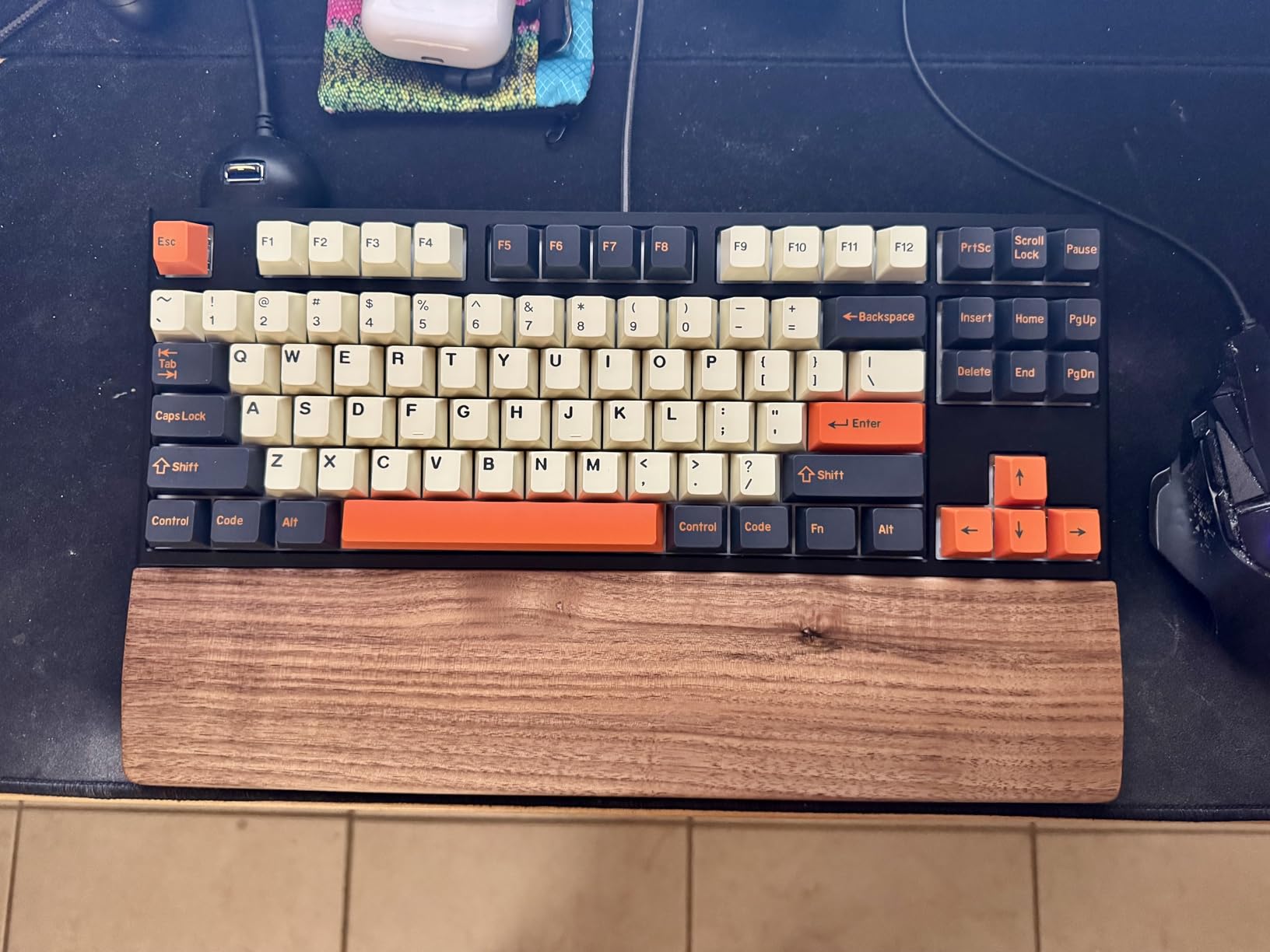 Carbon 174 Keys PBT Double Shot Keycap Set,Orange Retro Custom Key Cap Keycaps 60 Percent Cherry Profile Keycaps for 61/64/68/84/87/100/104/108 Mechanical Keyboard customer photo 1