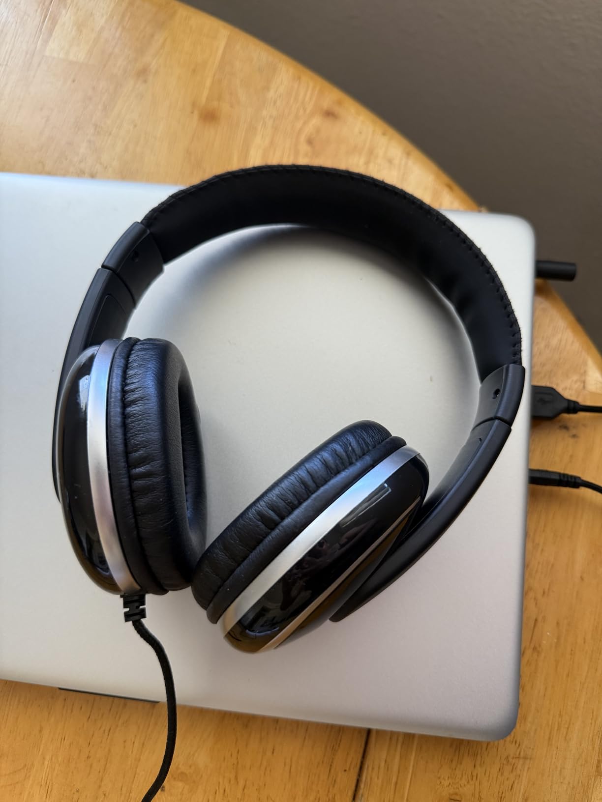 JOYO Over Ear Headphones Wired Studio Headphones with 1/4 to 3.5mm Jack for Guitar Amplifier Keyboard Recording Podcast DJ Laptop Computer (JMH-04) customer photo 2