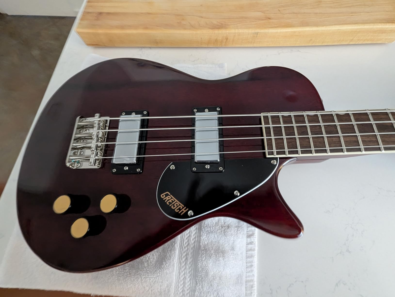 Gretsch Streamliner Jet Club Single-Cut Short-Scale Electric Bass Guitar - Walnut Stain customer photo 1