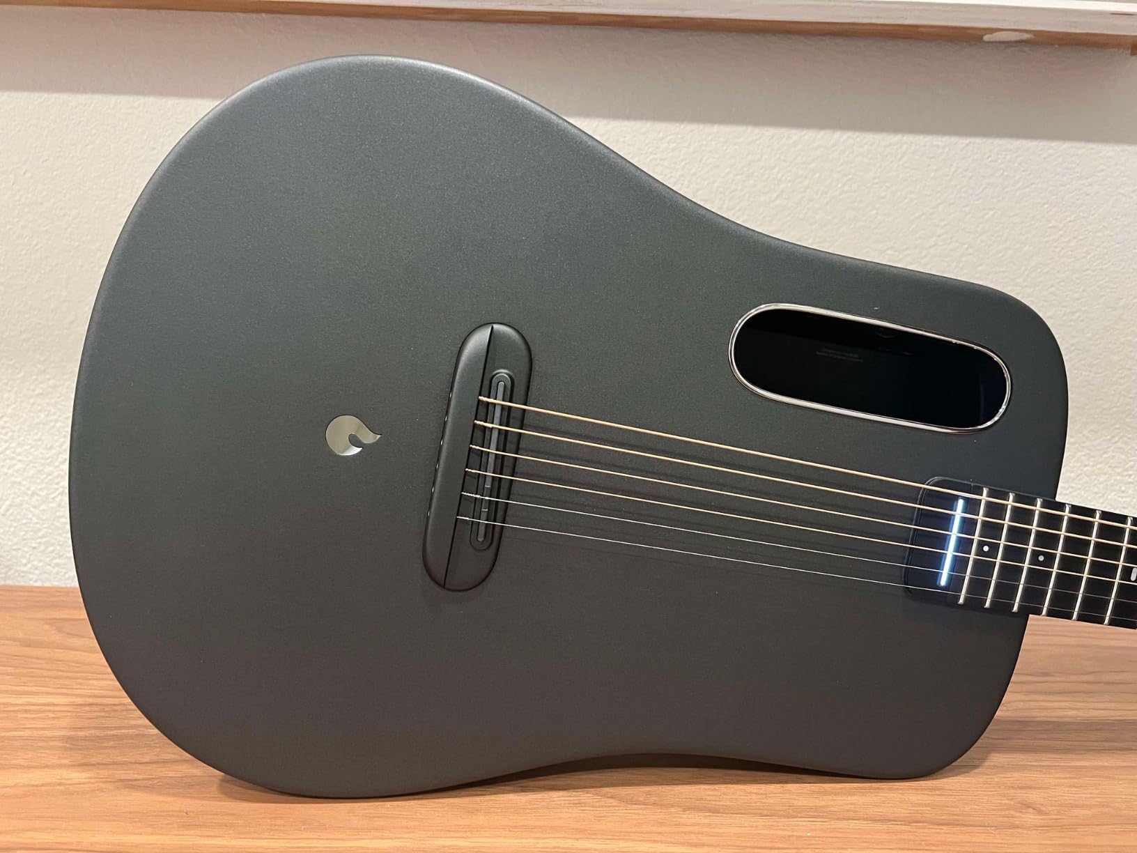 LAVA ME AIR Portable Carbon Fiber Electric-Acoustic Guitar. Travel Guitar for Beginners with Onboard Effects and Magnetic Pickup. Silver customer photo 2