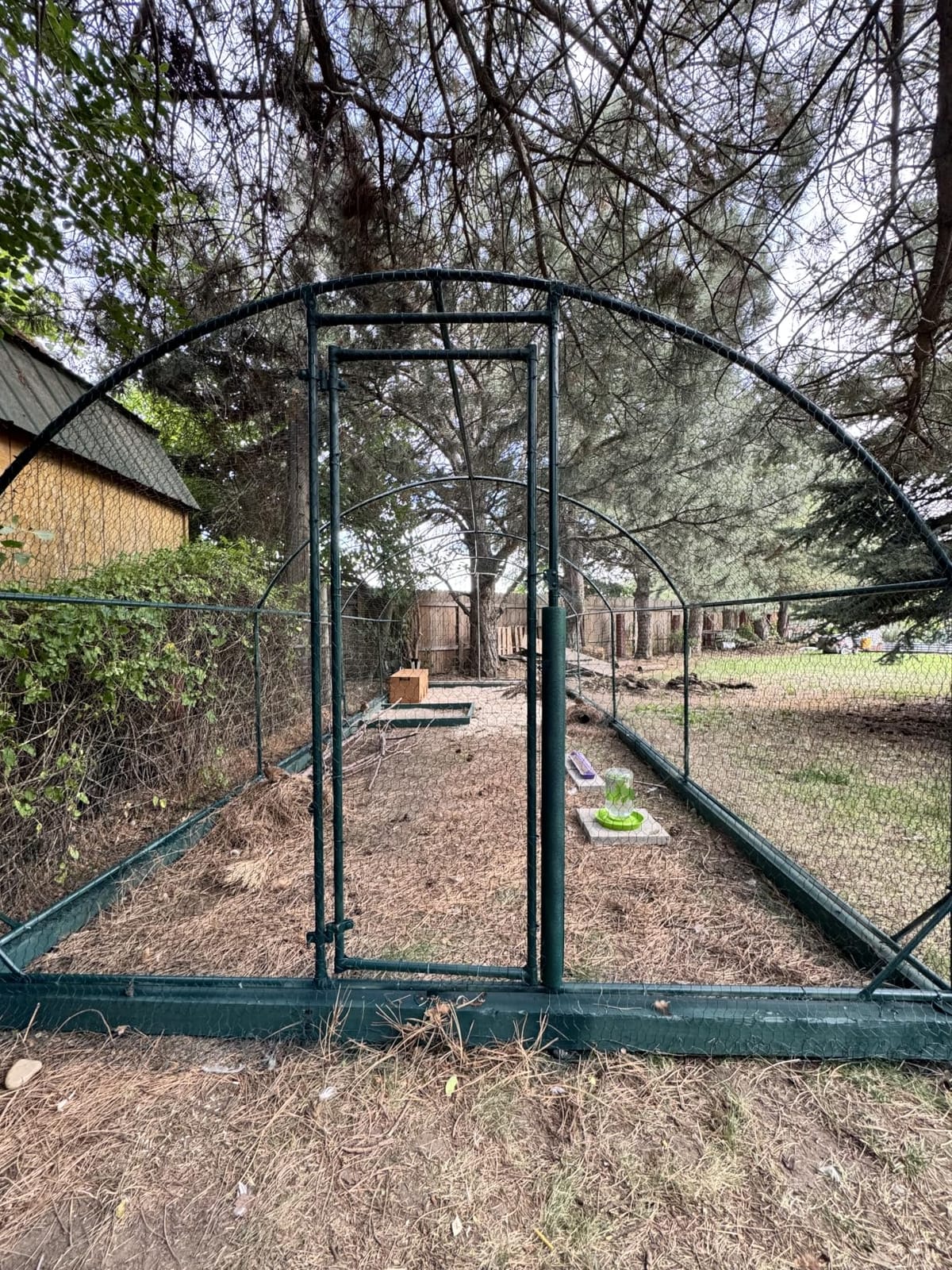 Large Metal Chicken Coop Round Top Upgrade Tri-Supporting Wire Mesh Chicken Run,Chicken Pen with Water-Resident and Anti-UV Cover,Duck Rabbit House Outdoor (25'L x 9'W x 6.5'H) customer photo 1