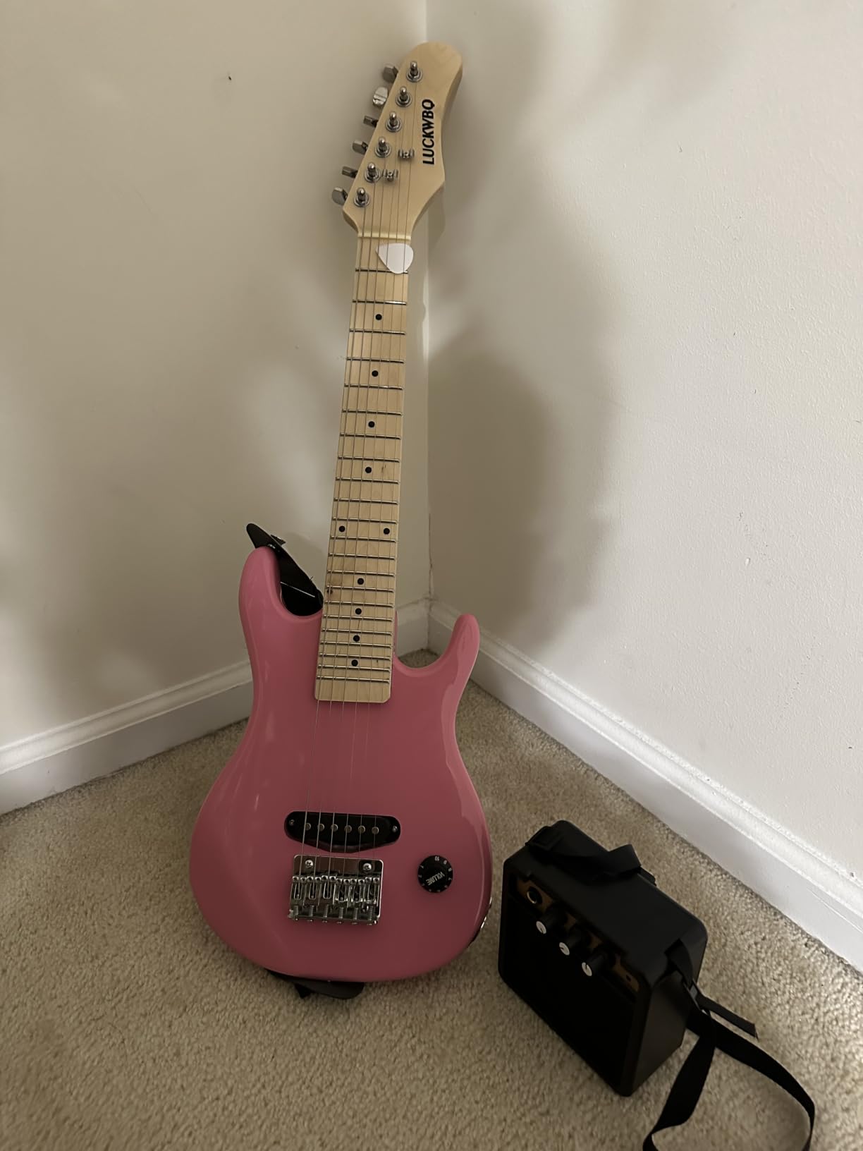 30 Inch Kids Electric Guitar Beginner Kits ST Style Mini Electric Guitar for Boys Girls, Electric guitar Starter Kit w/ 5W Amplifier, Strap, Gig Bag, Strings, tuner, Picks (Black) customer photo 1